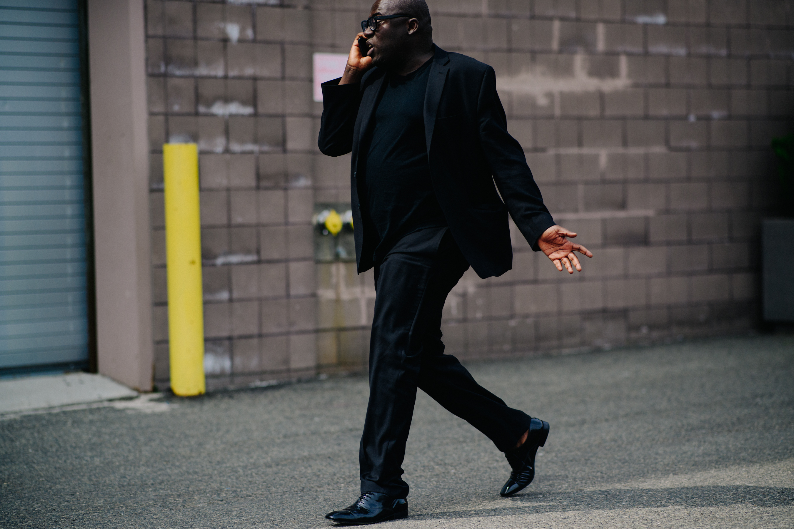 British VOGUE EIC wearing black suit
