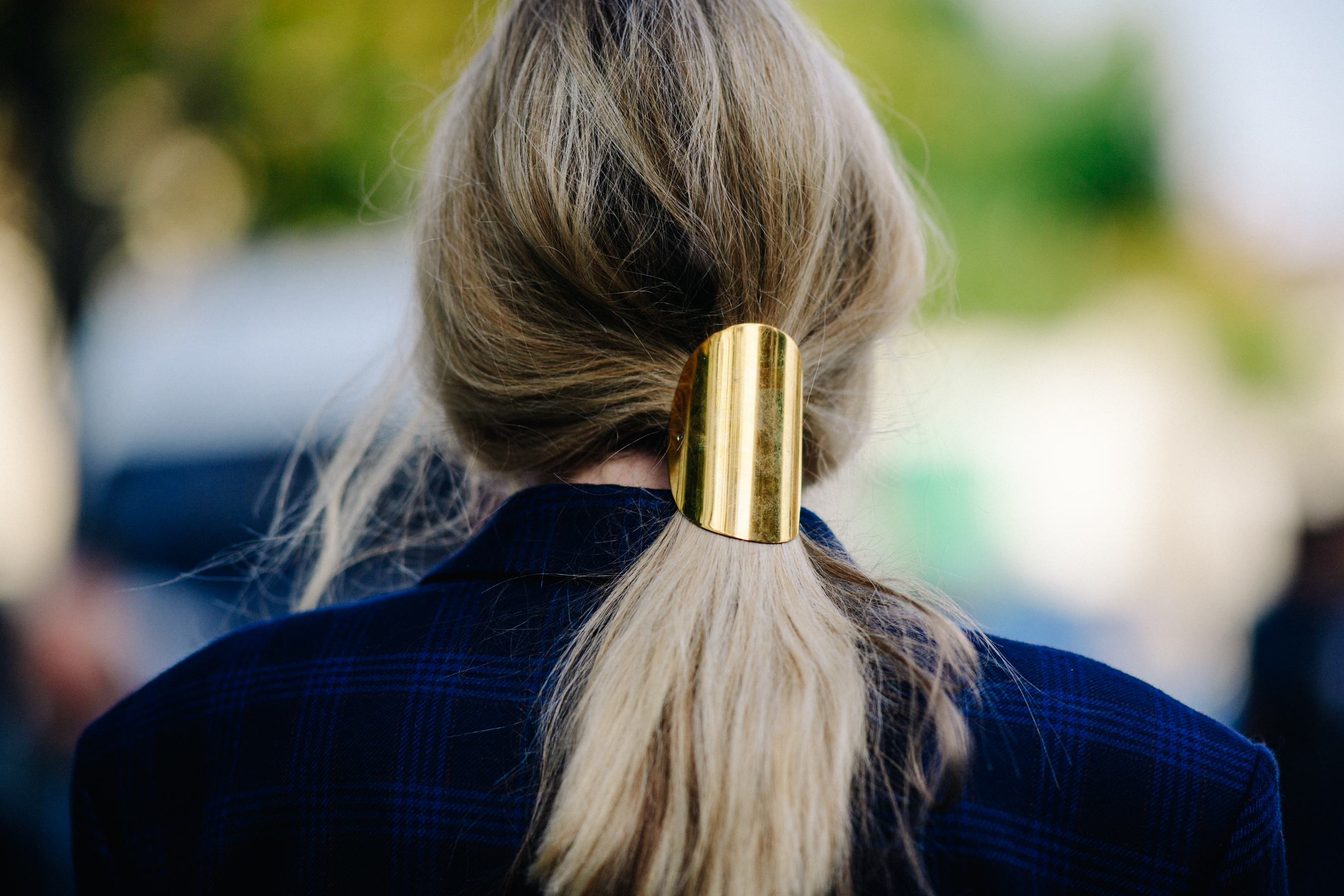 Woman wearing golden hair clip