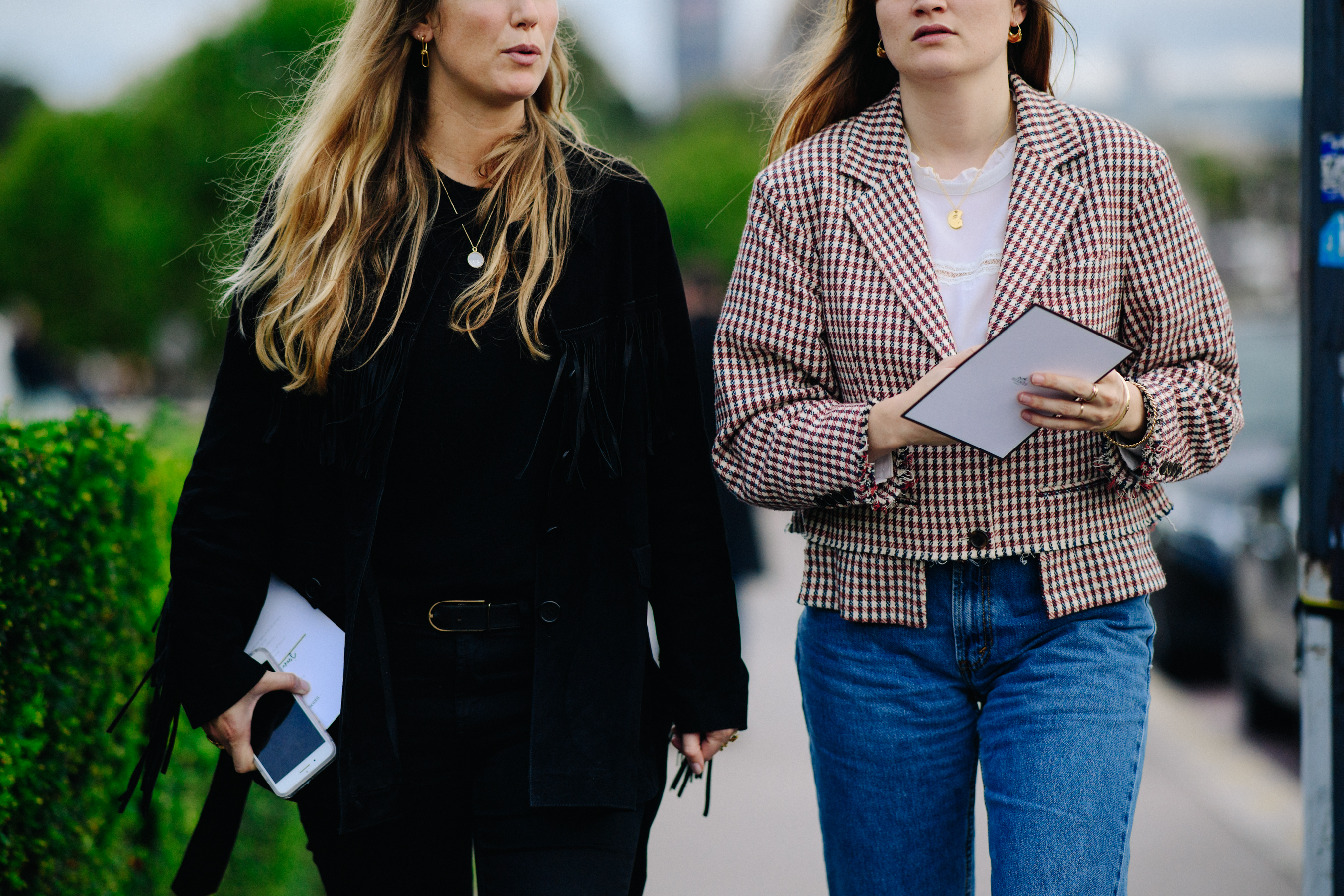 Two french VOGUE before a show