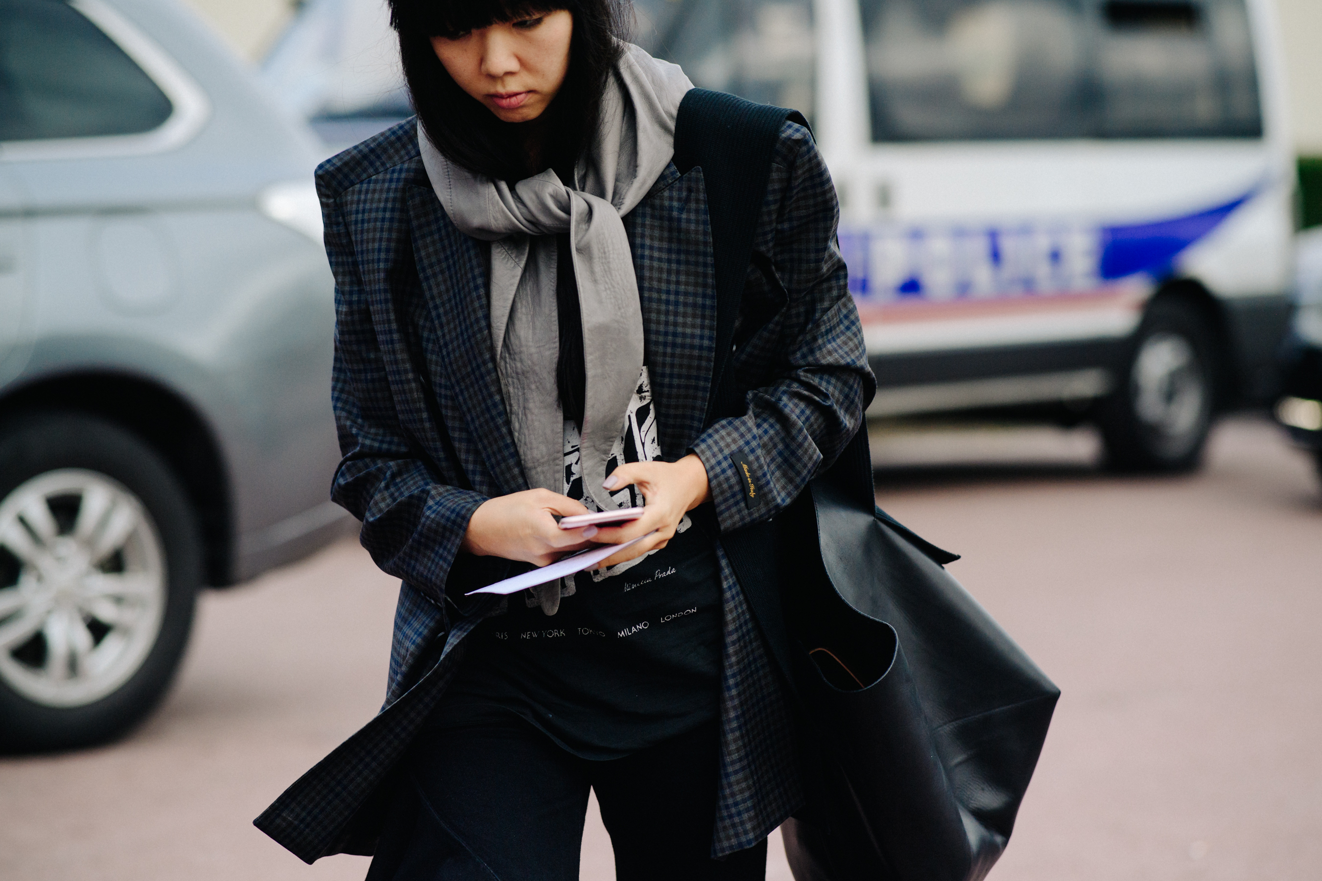 Blogger wearing black blazer