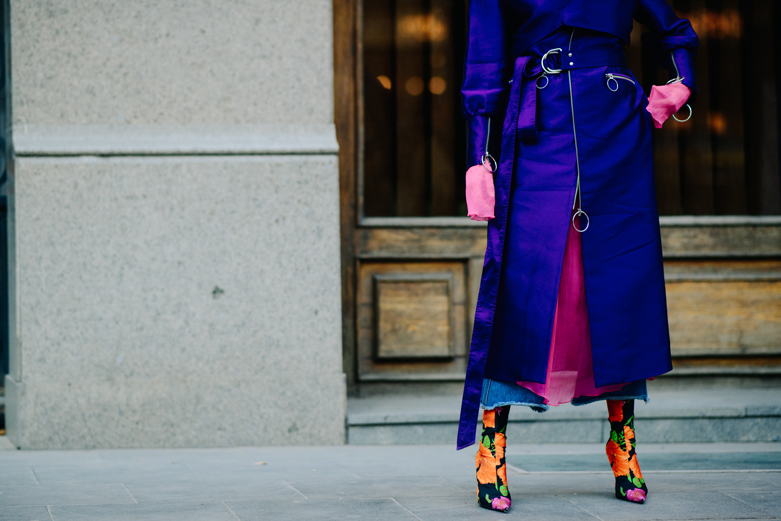 Norwegian blogger wearing purple and pink