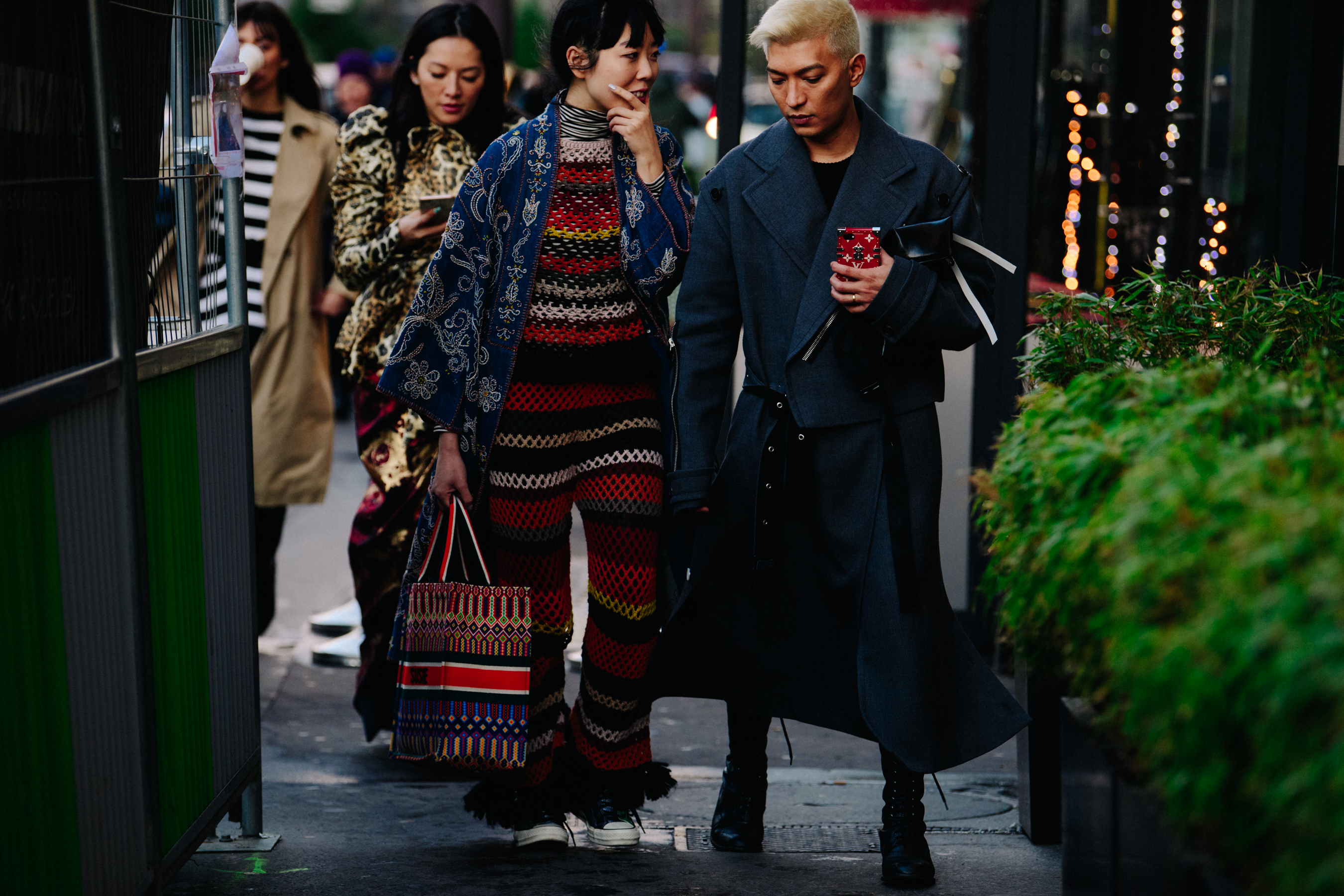 Two Chinese bloggers wearing stylish outfits