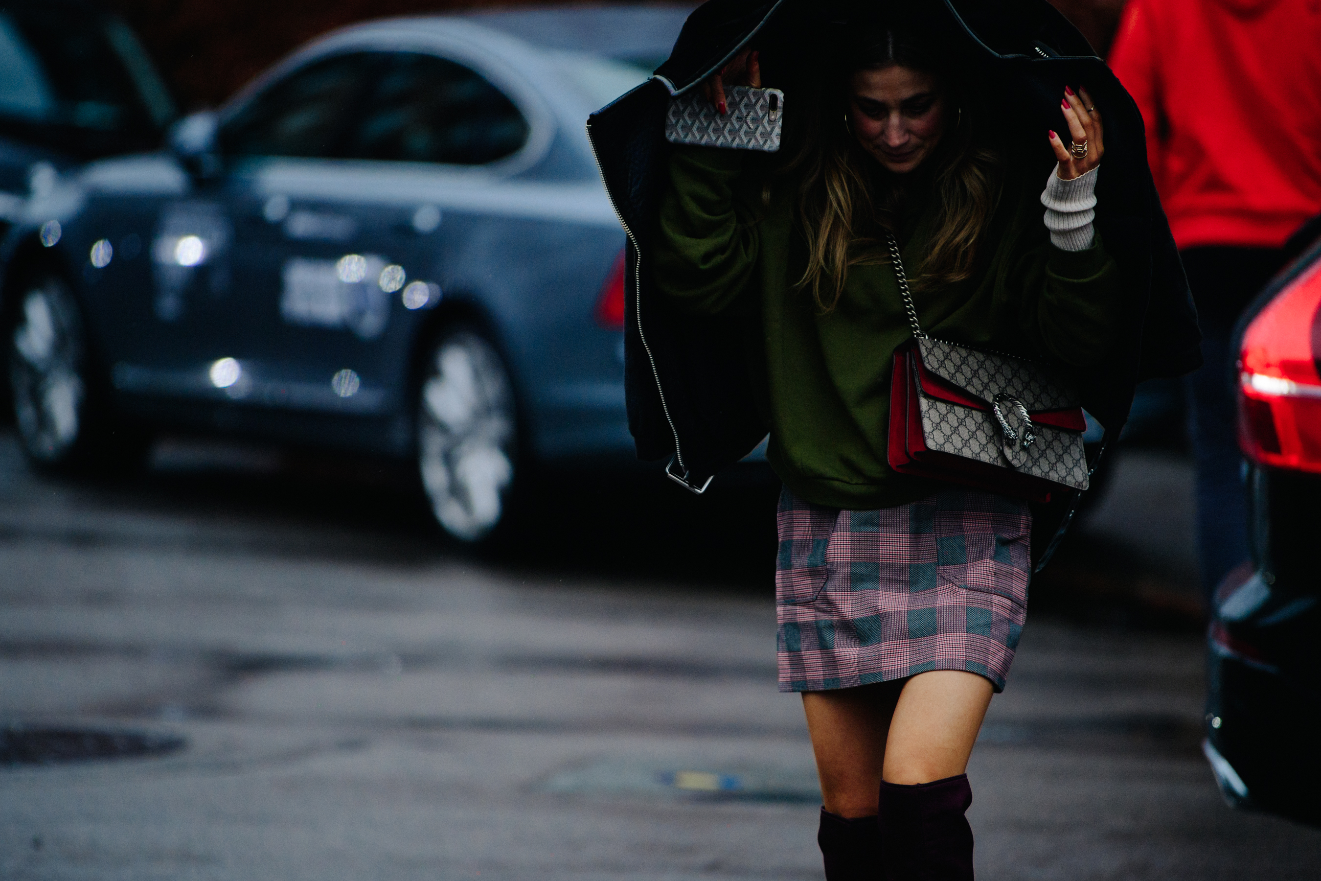 Woman wearing Gucci bag