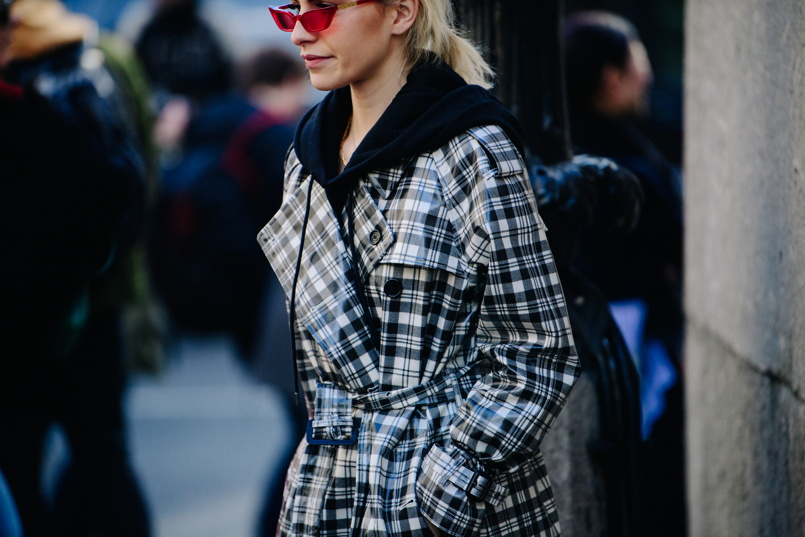 German blogger wearing checkered coat