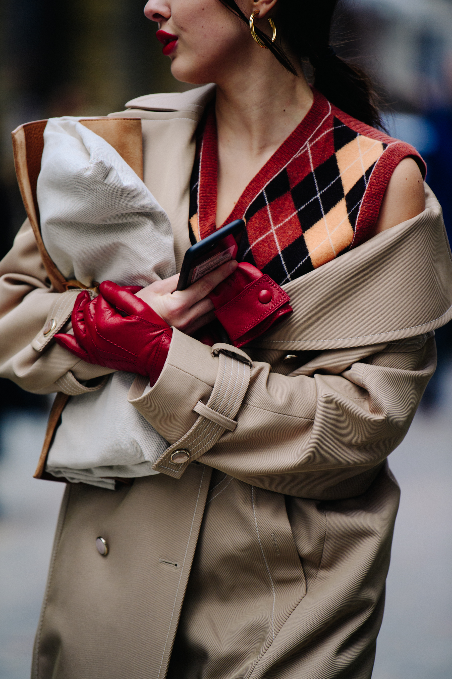 Italian blogger wearing tan coat