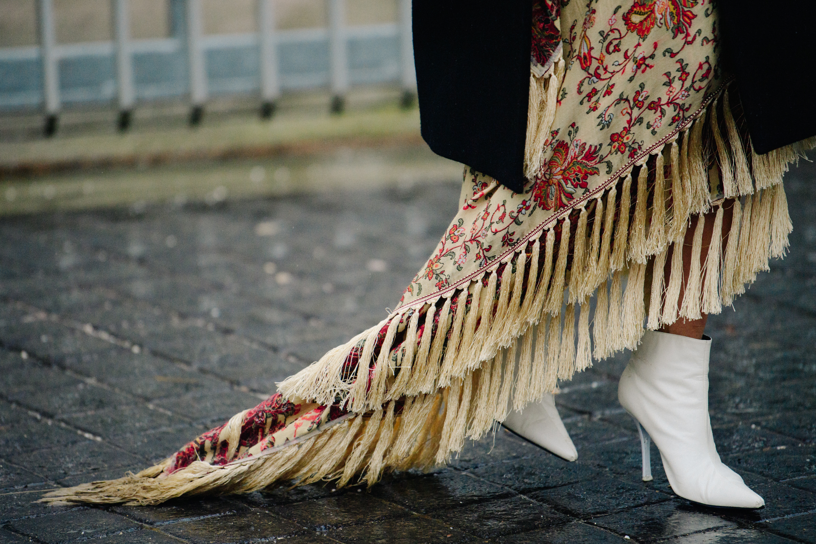 Italian woman wearing white leather heels