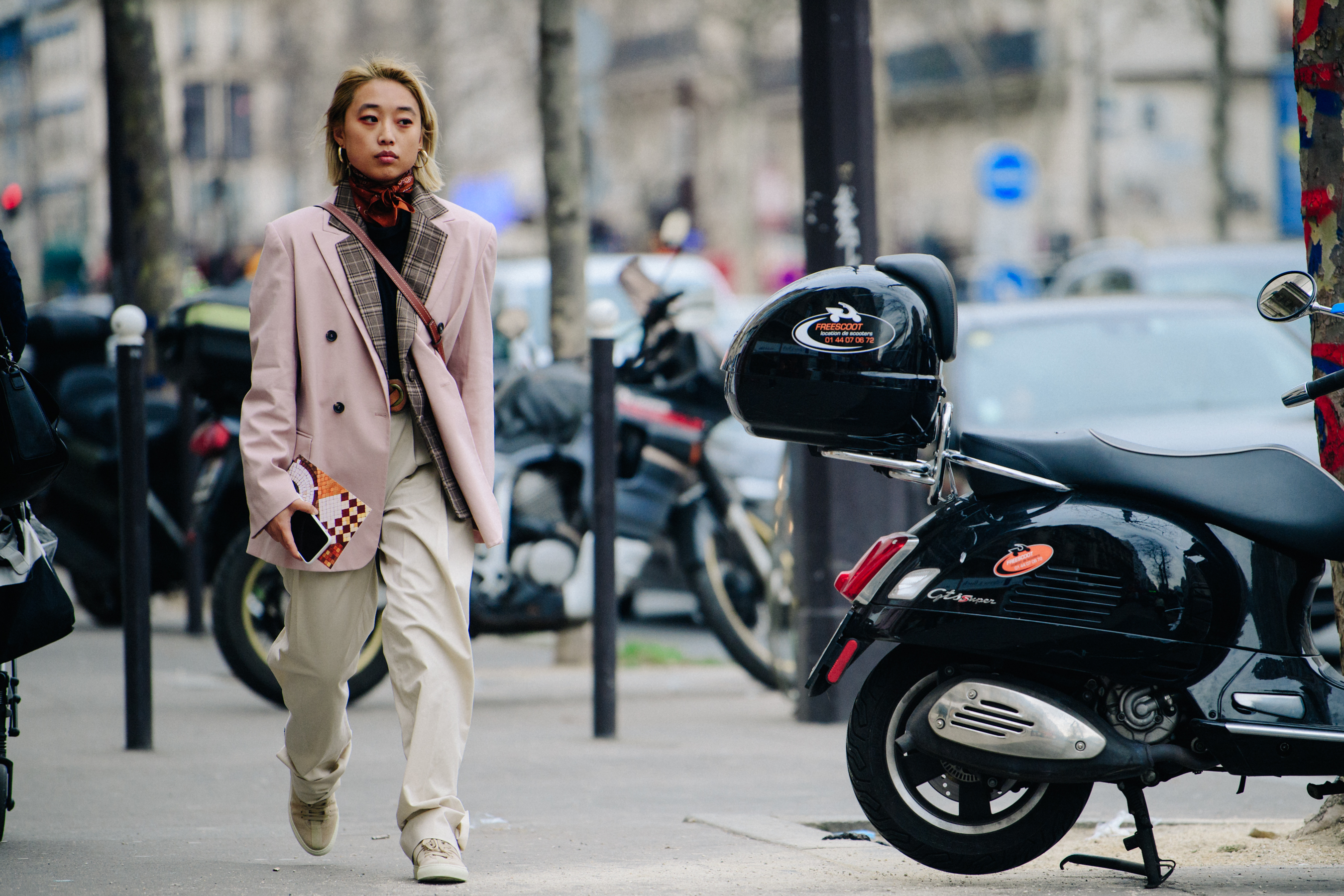 Australian blogger wearing pink and tan suit