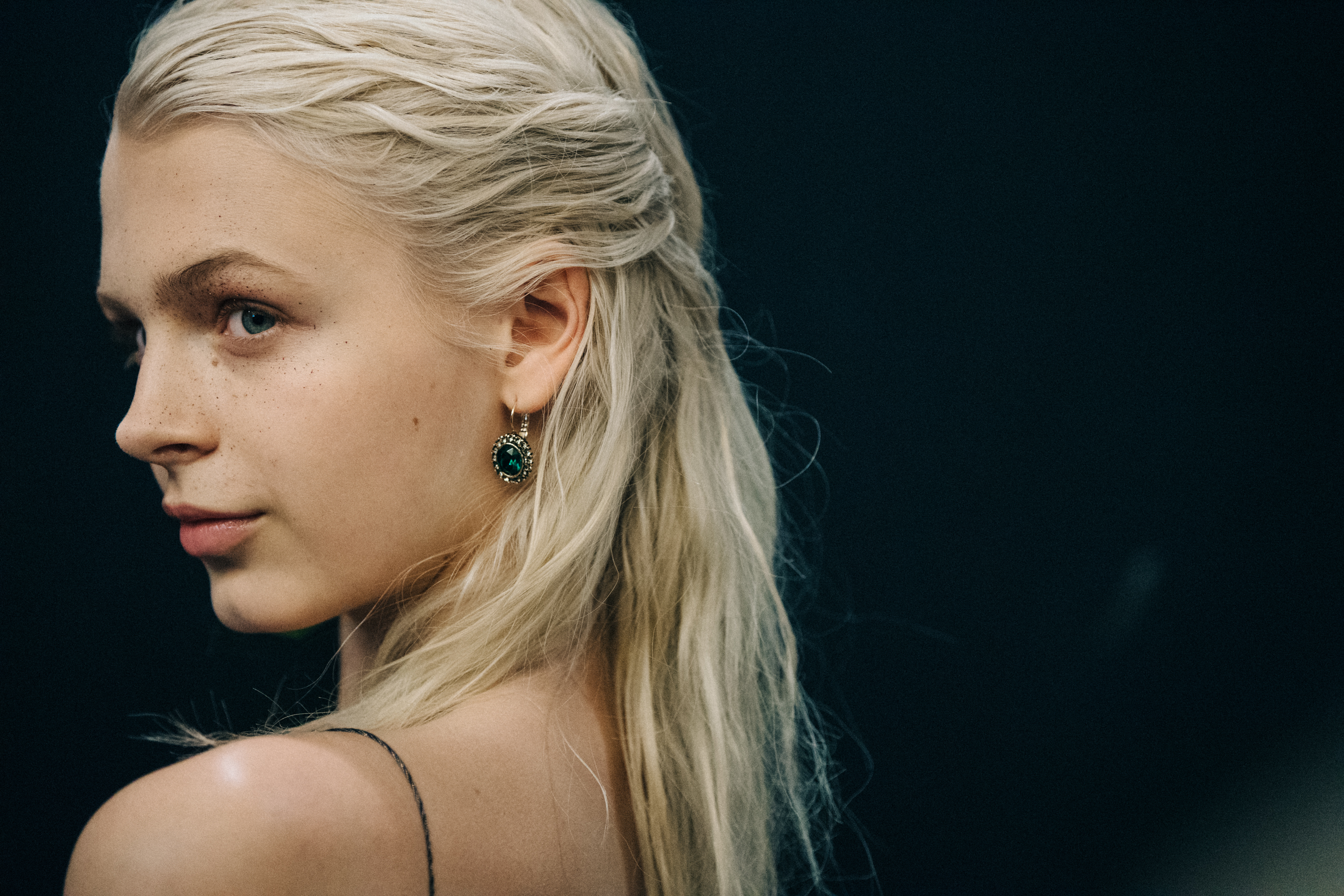 Blonde model bakcstage at Esteban Cortazar