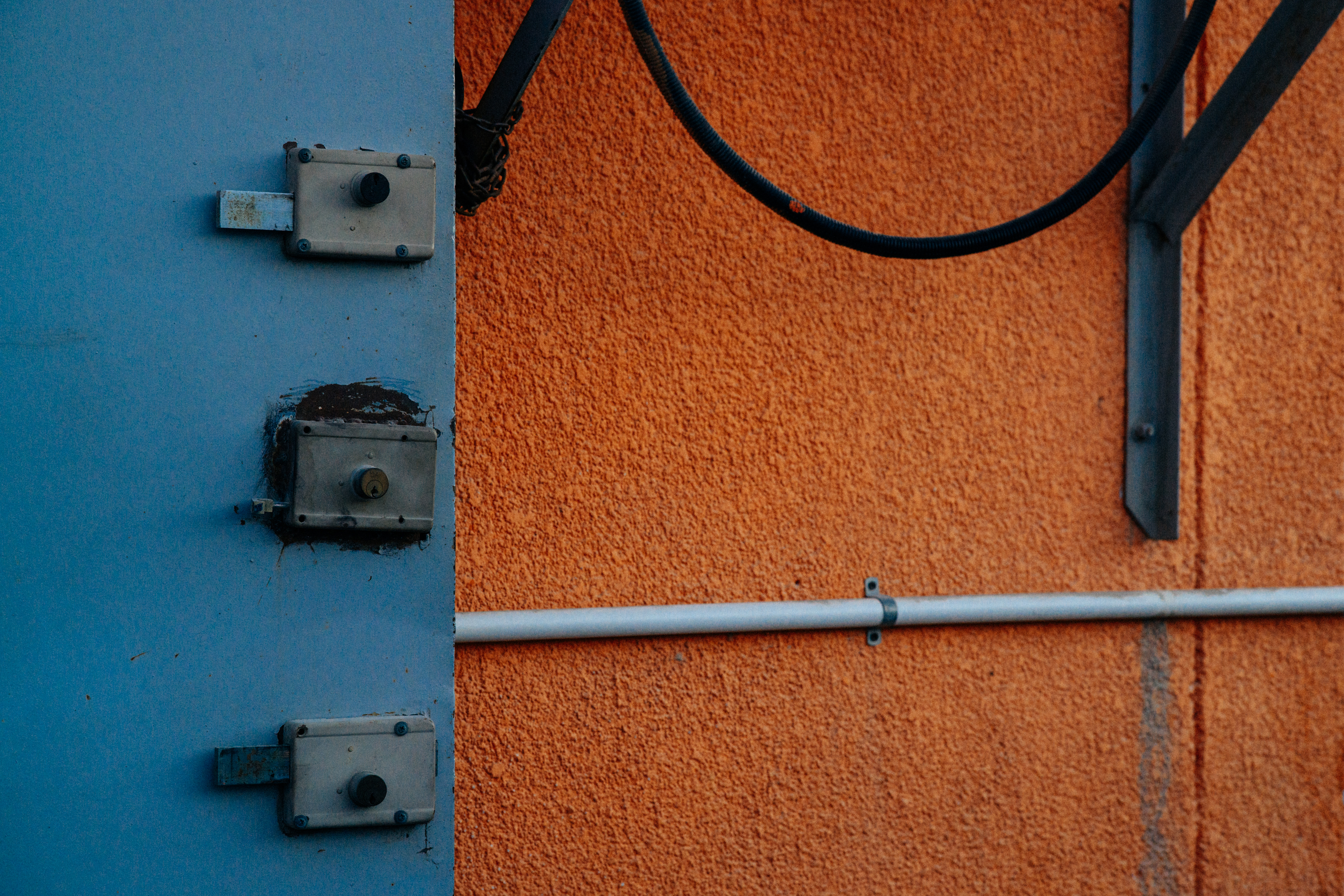 Orange wall in Dubai