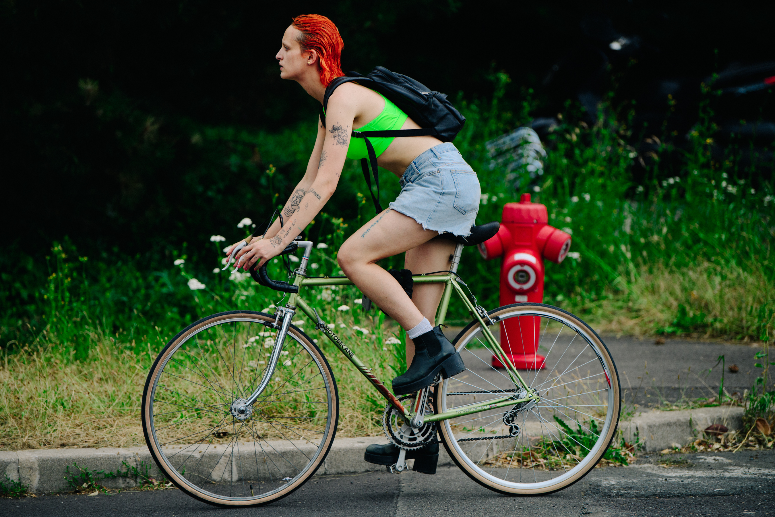 Model riding bicycle