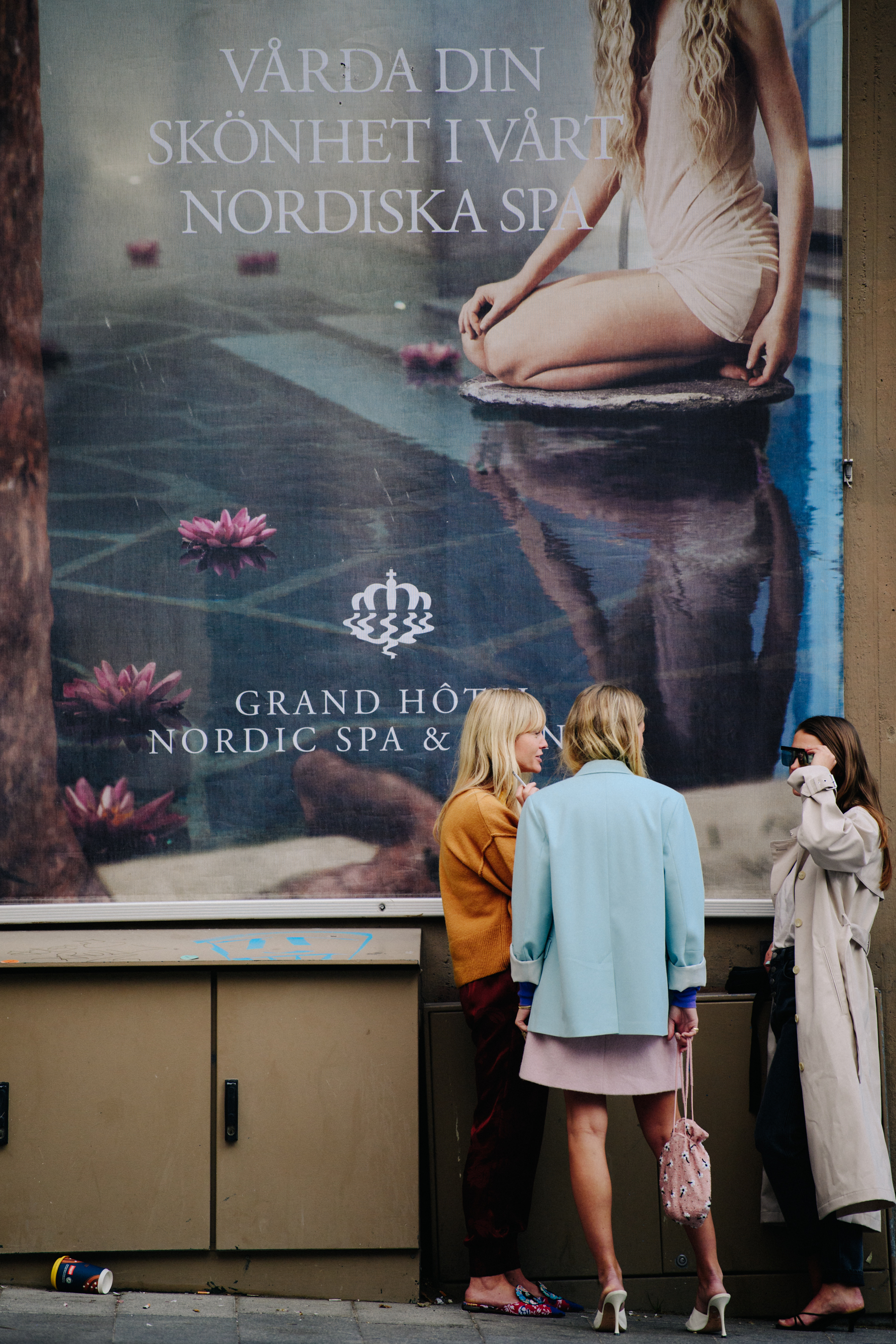 Three bloggers wearing bright colours