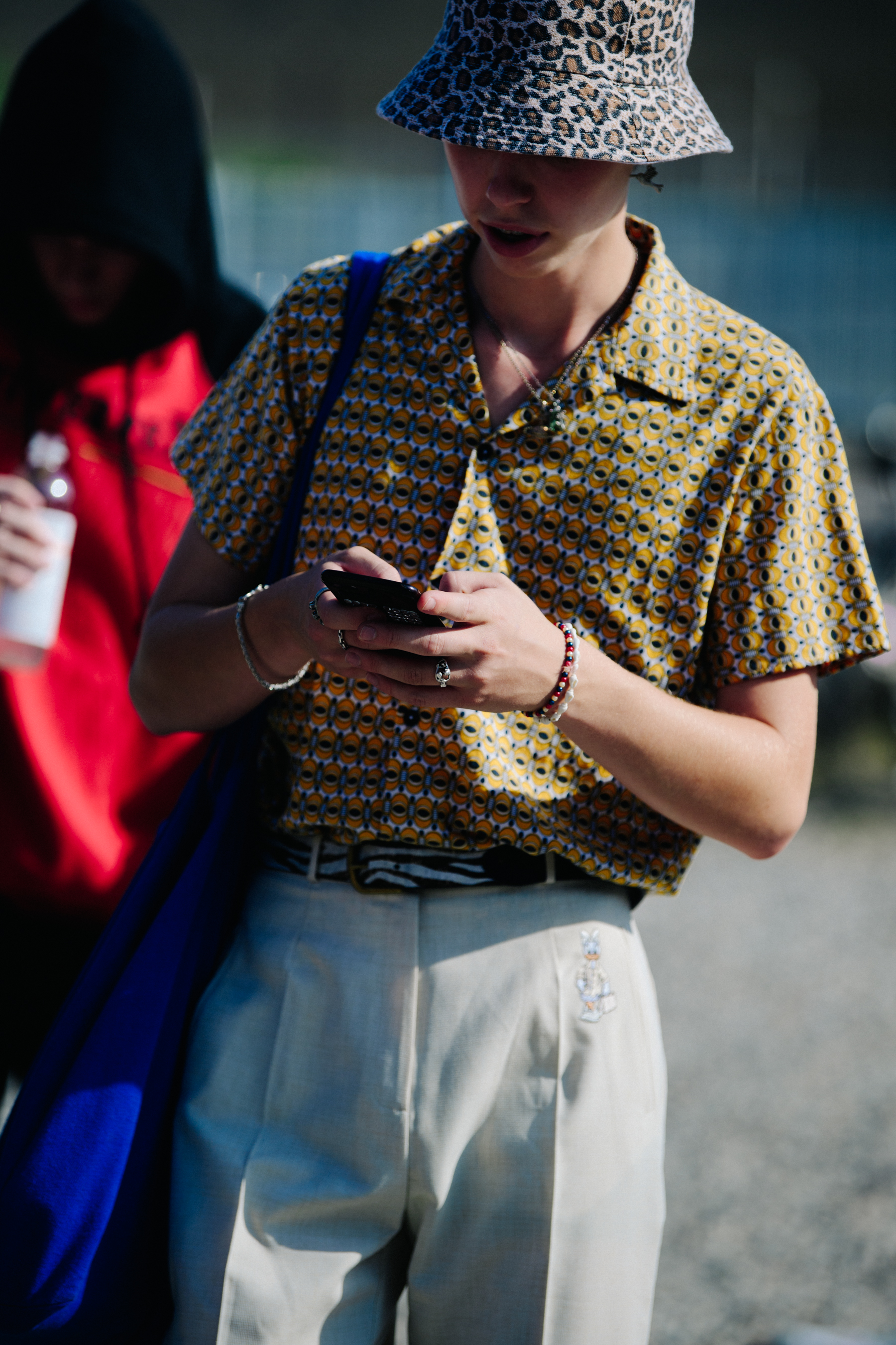 Man wearing bucket hat
