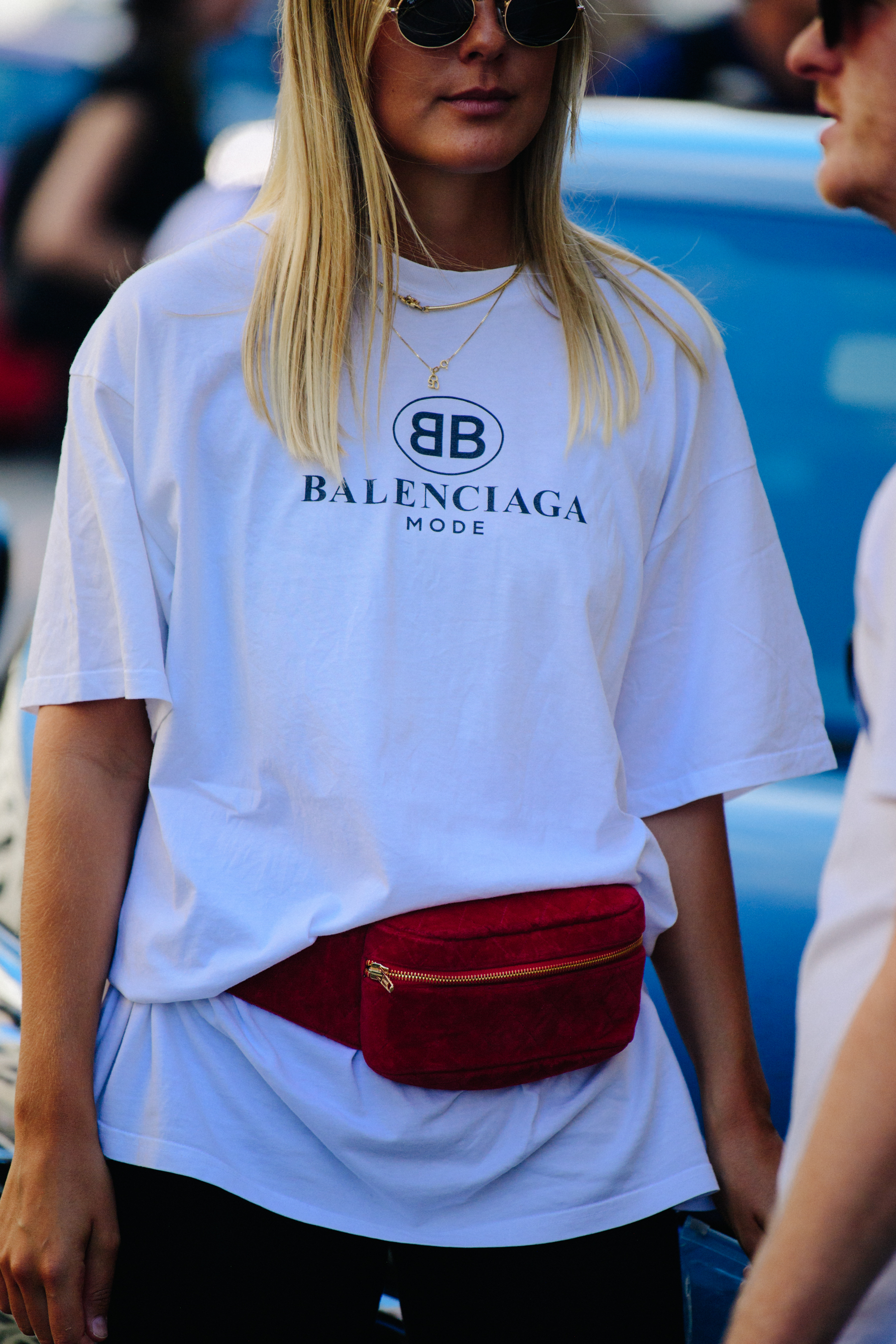 Woman wearing white tee shirt