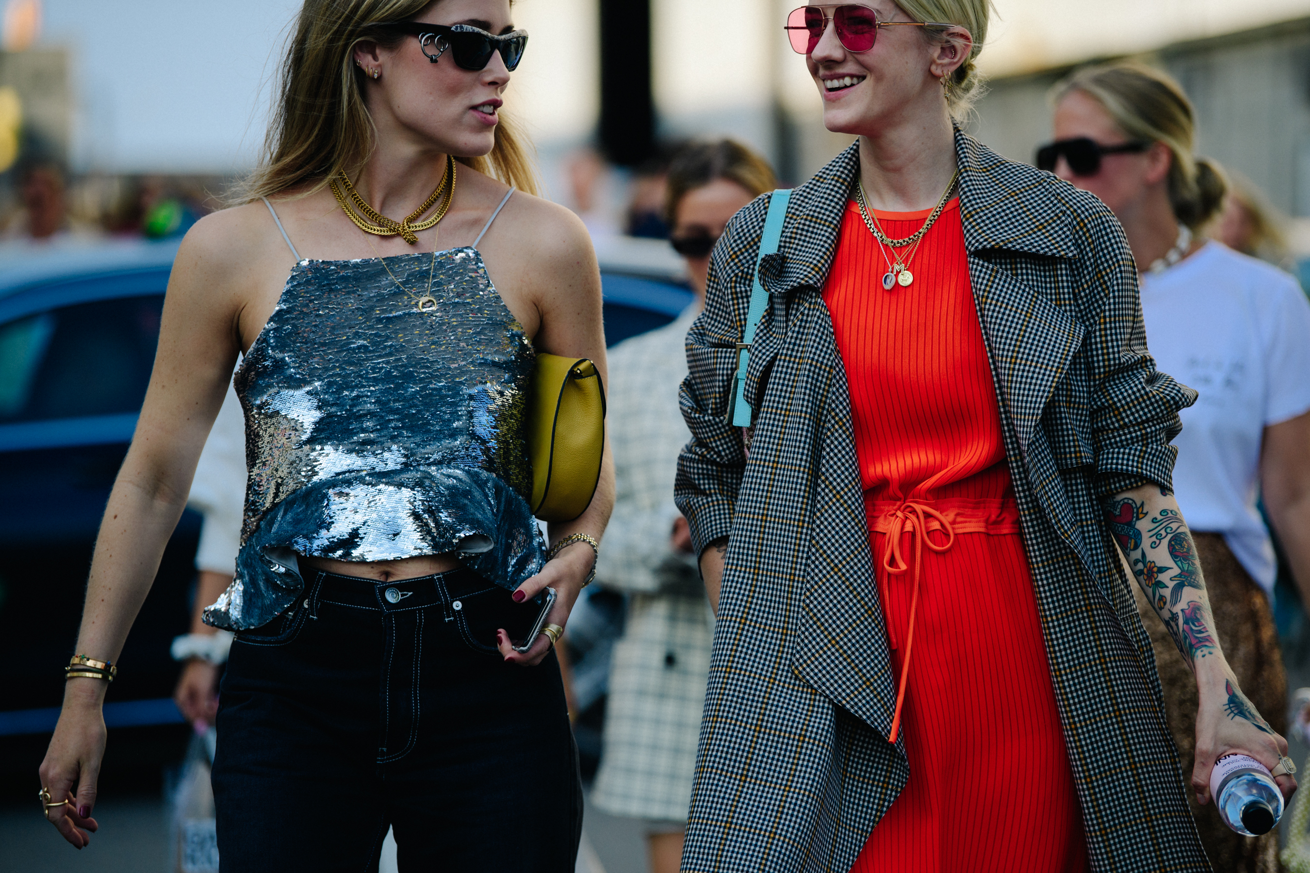 Two bloggers wearing sunglasses