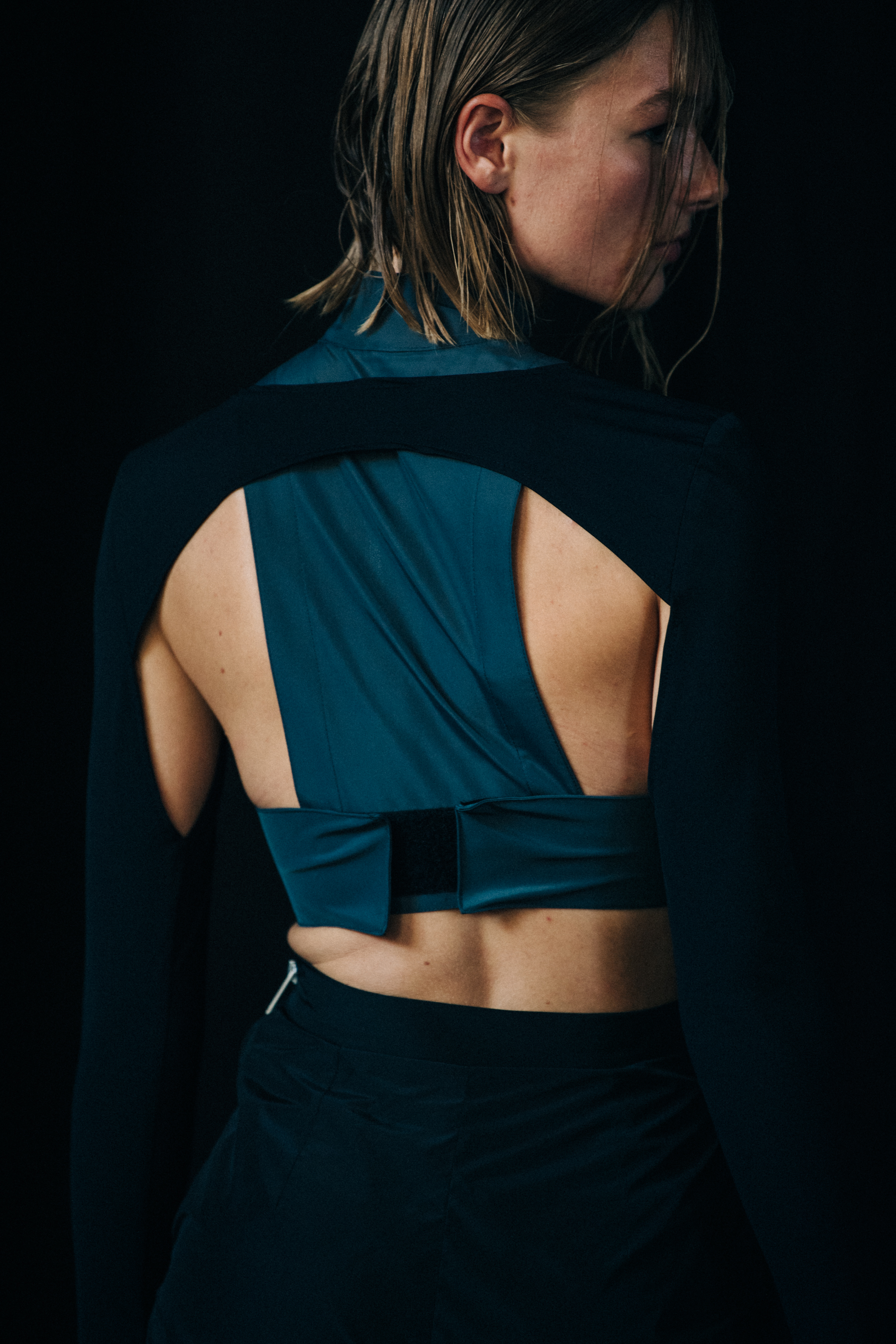 Luna Schulze backstage at Heliot Emil