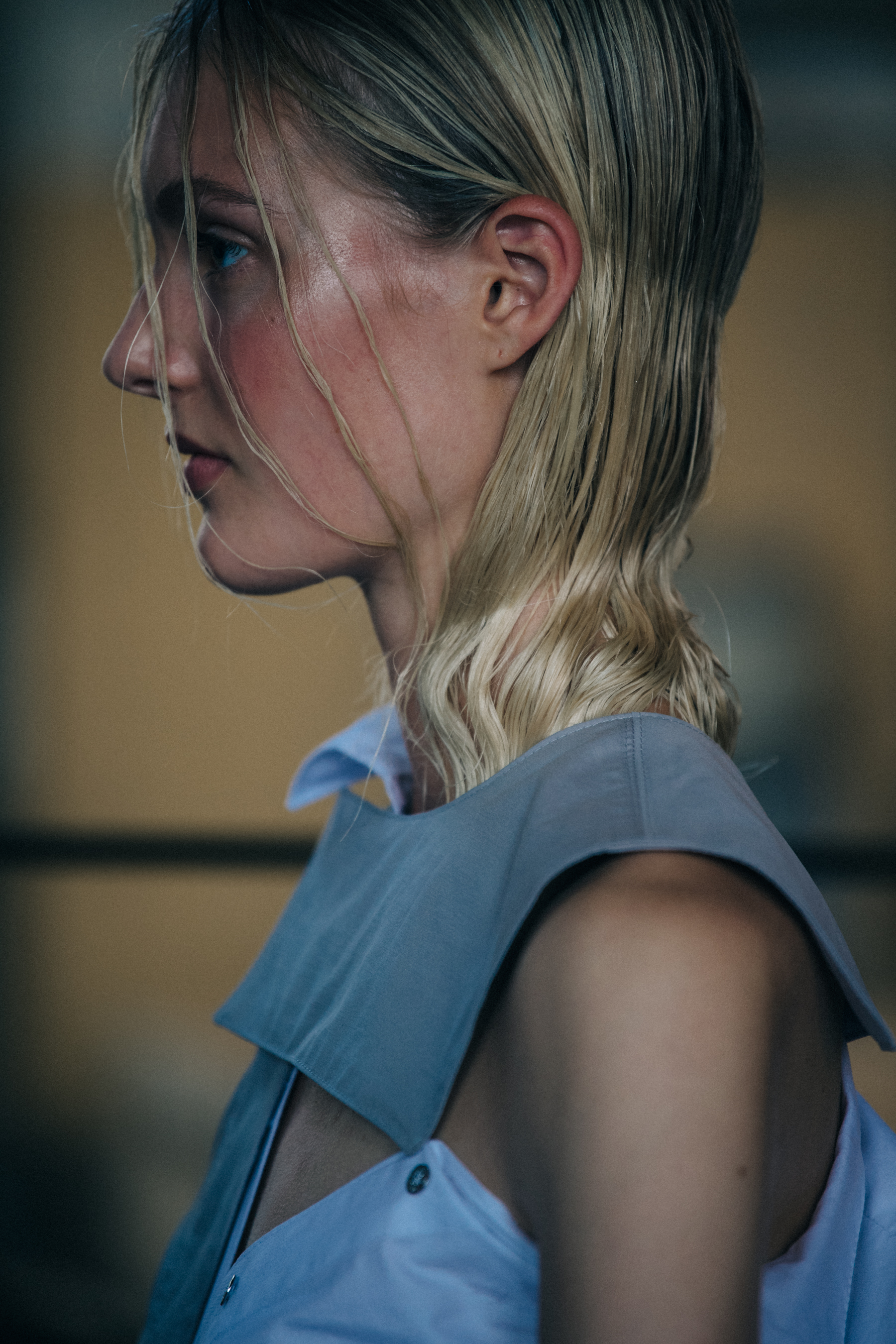 Nana Skovgard Andersen backstage at Heliot Emil