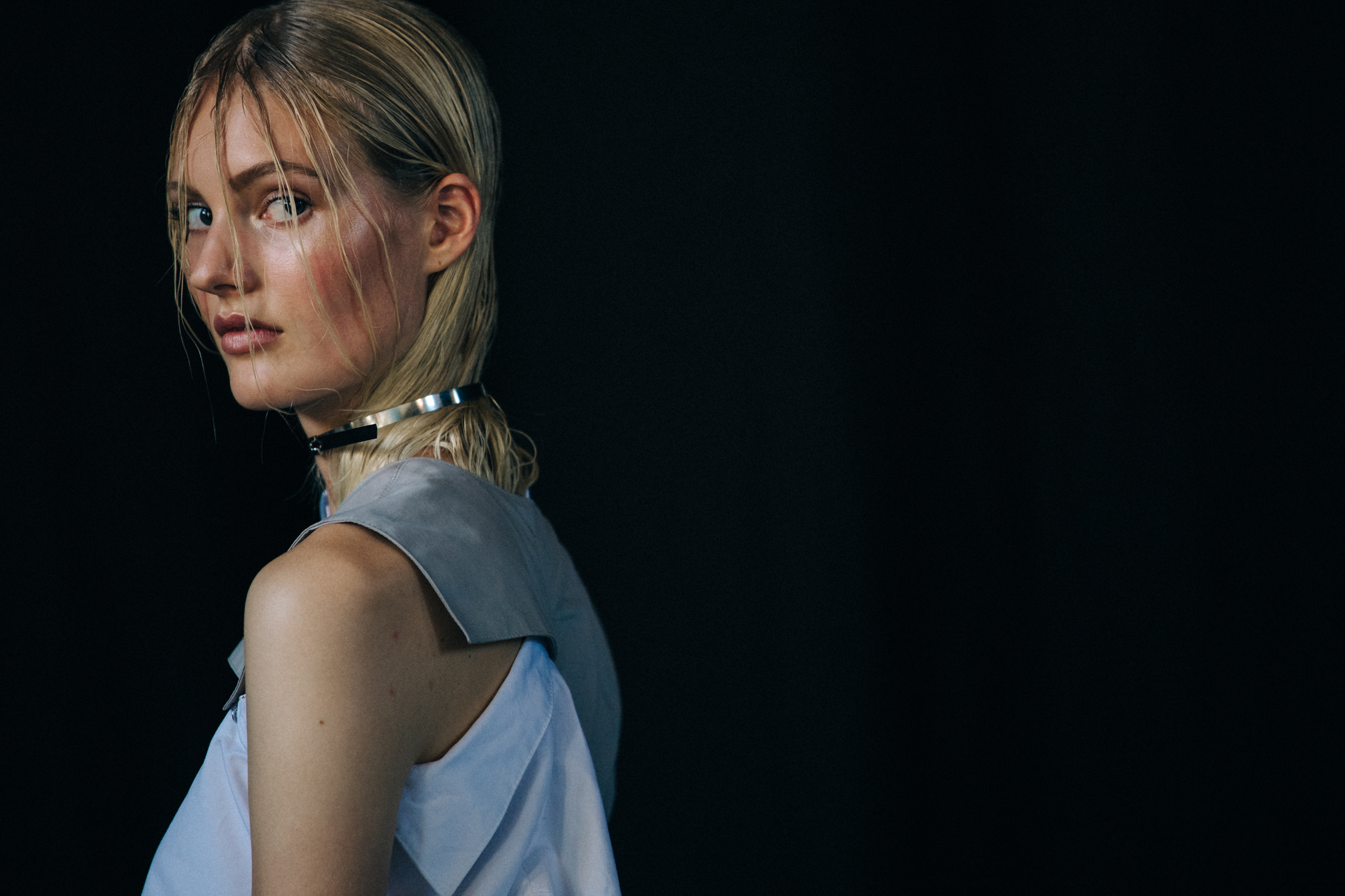 Nana Skovgard Andersen backstage at Heliot Emil
