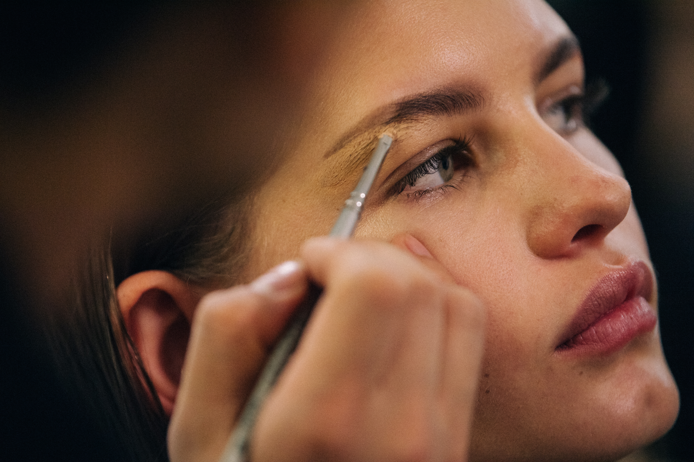 Ansolet Rossouw backstage at Olivier Theyskens