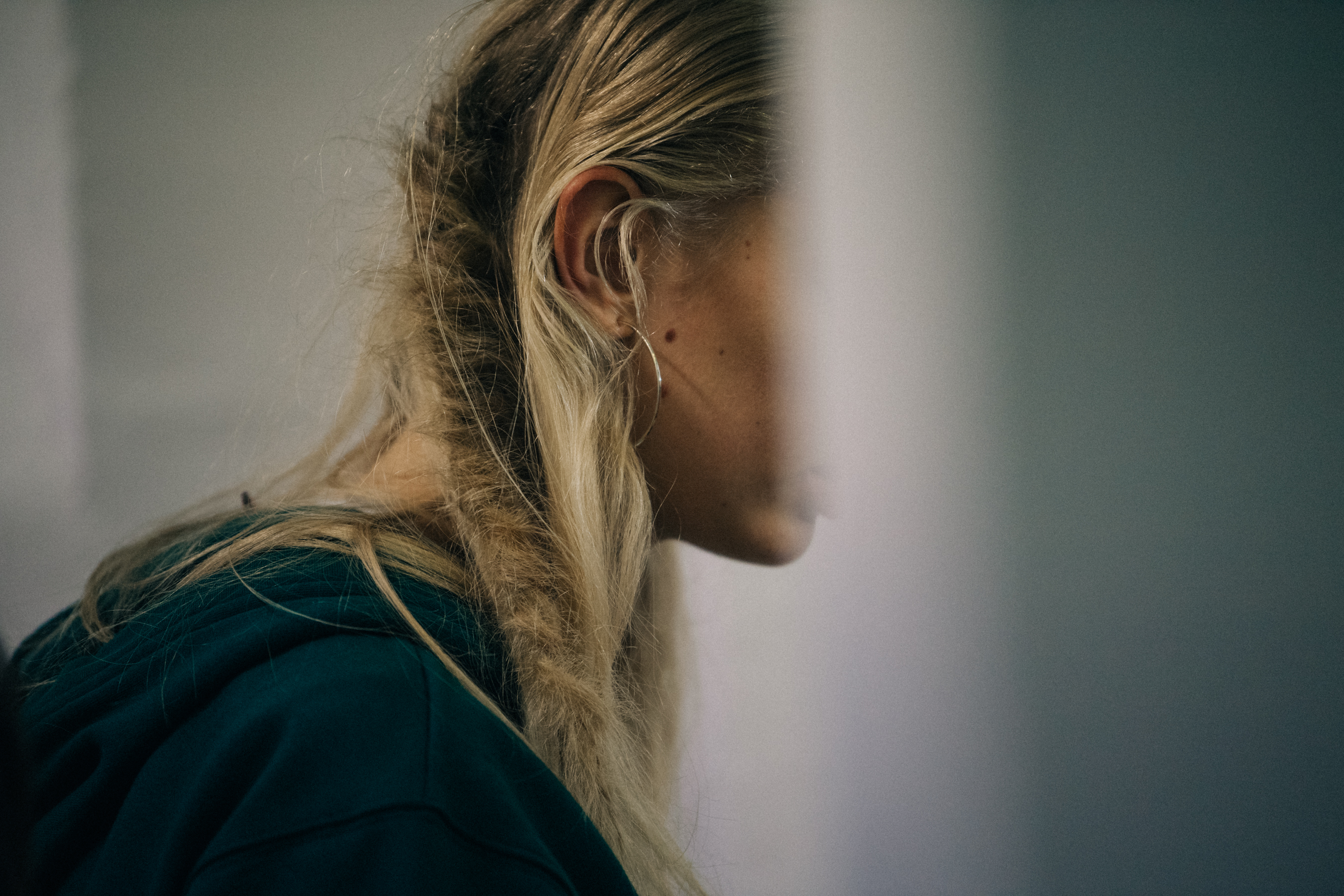 Jessie Bloemendaal backstage at Olivier Theyskens