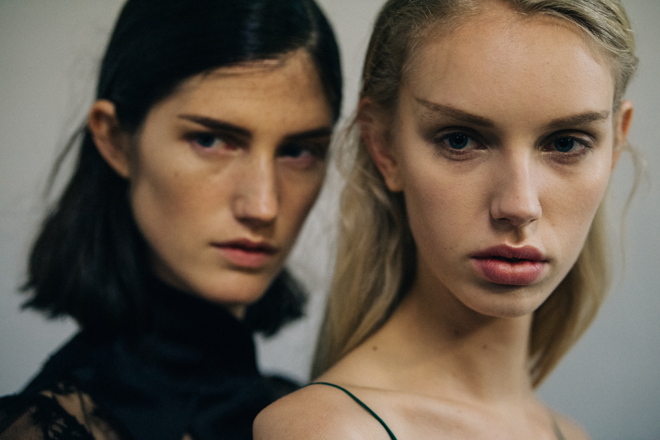 Jessie Bloemendaal backstage at Olivier Theyskens