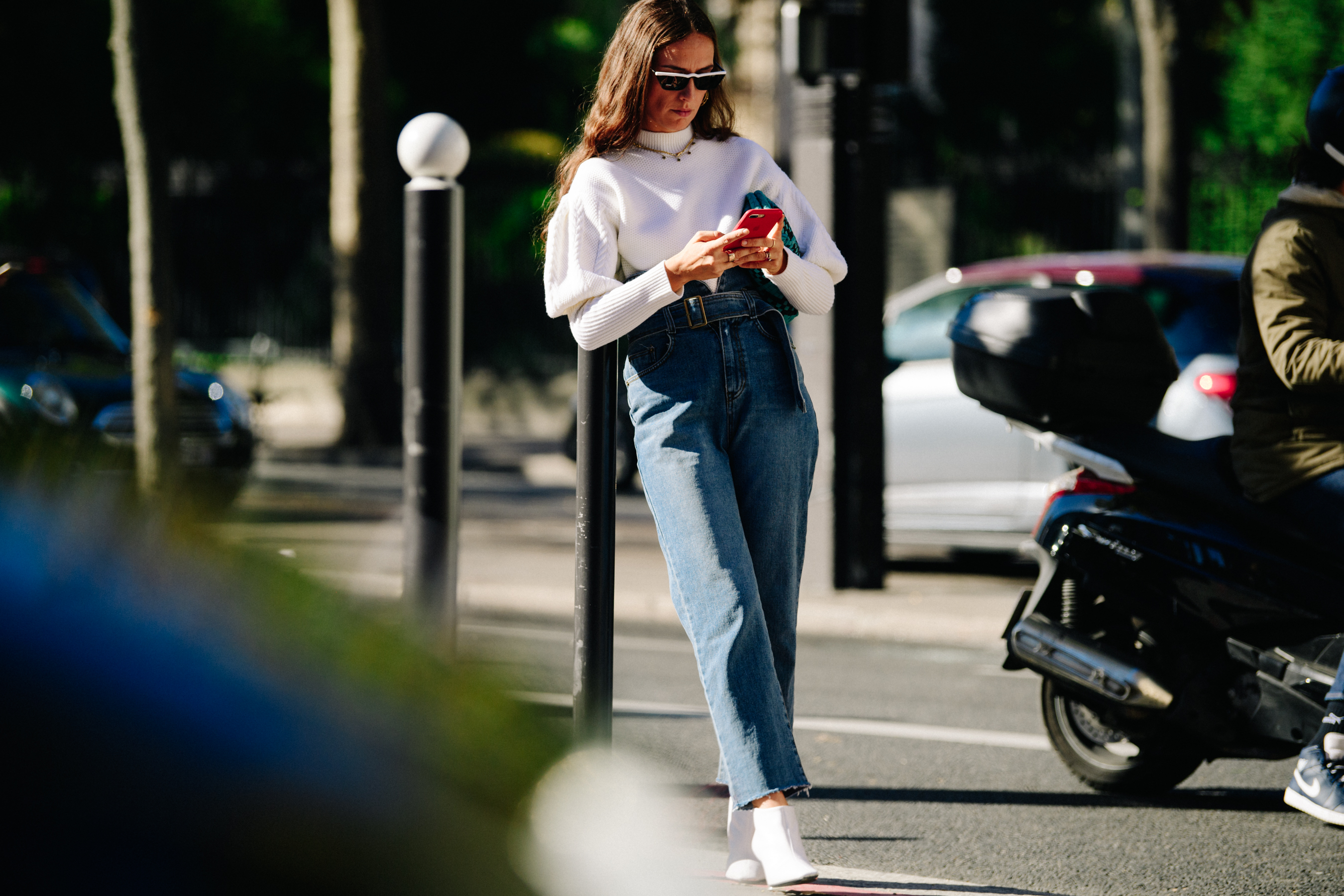 Blogger wearing white jumper
