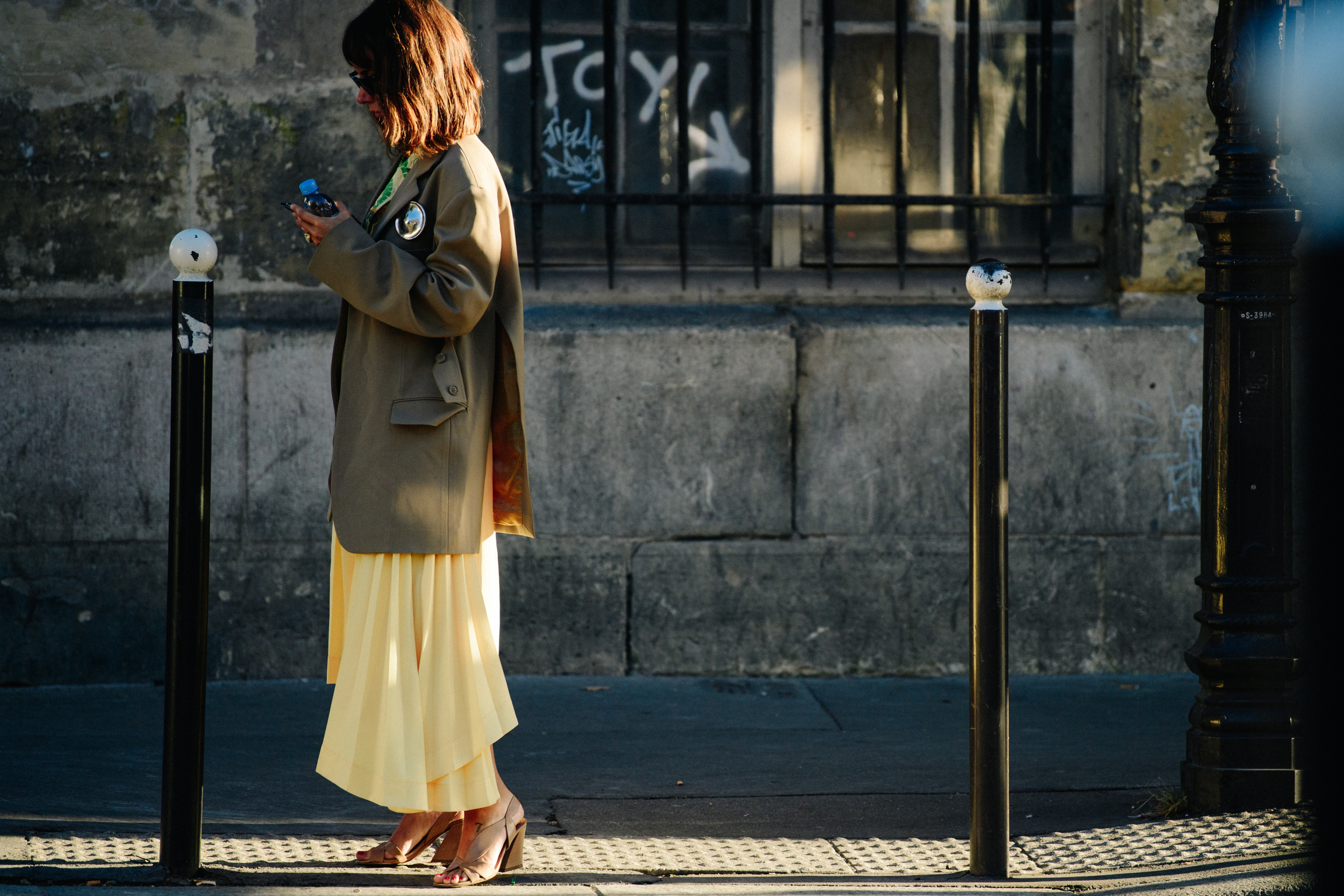 Russian buyer wearing yellow skirt