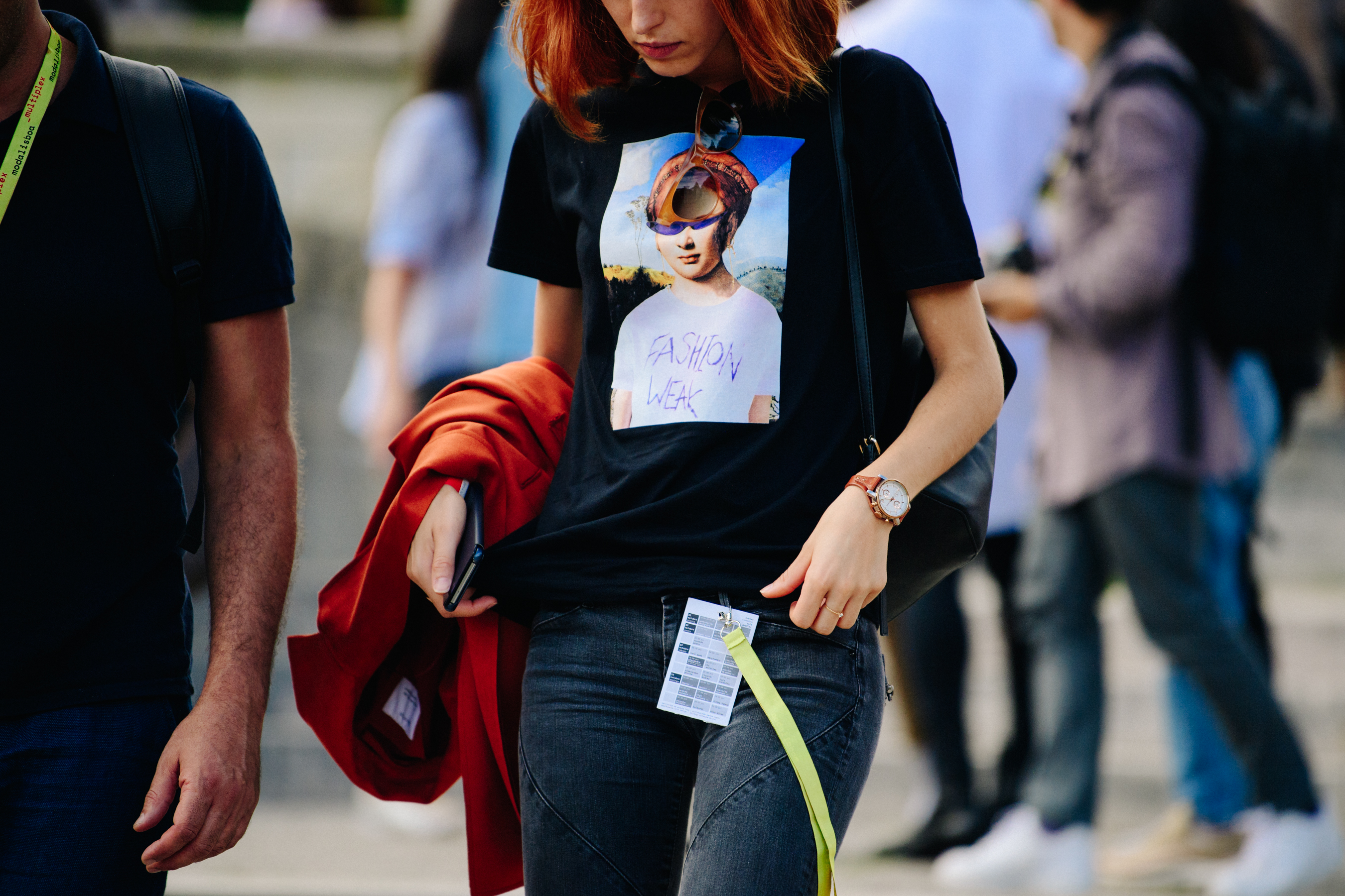 Woman wearing black tee shirt