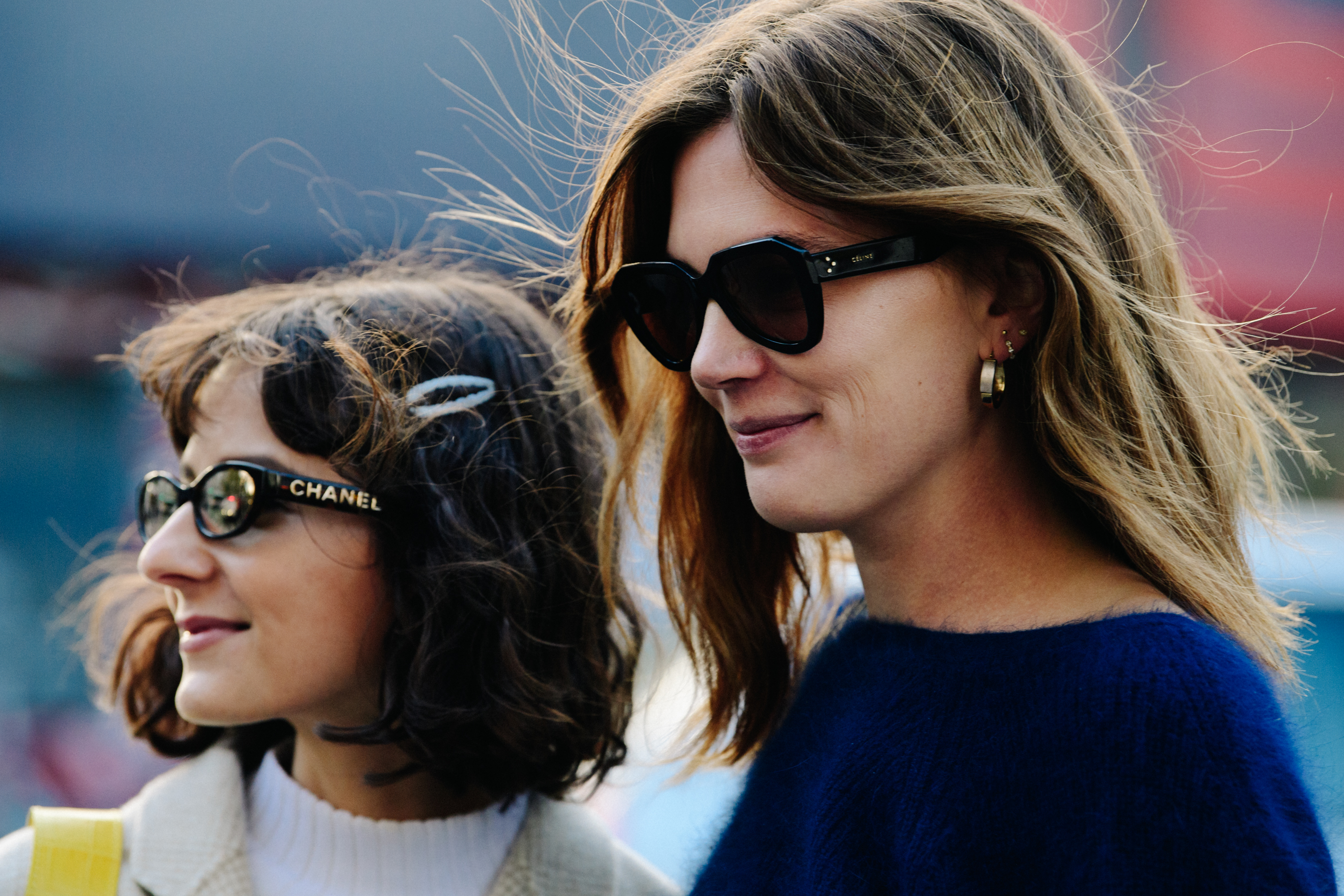 Two bloggers wearing sunglasses