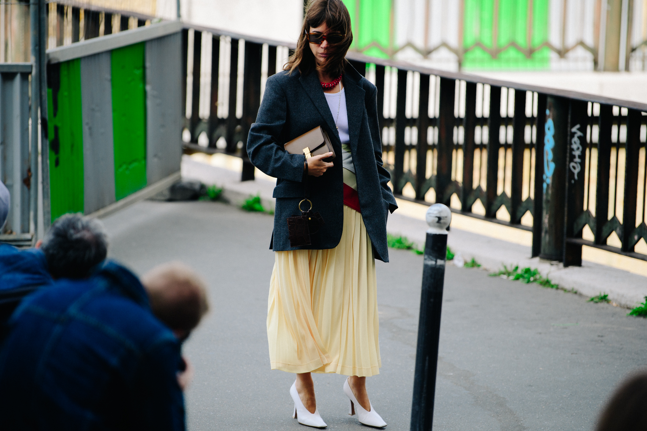 Russian buyer wearing yellow skirt
