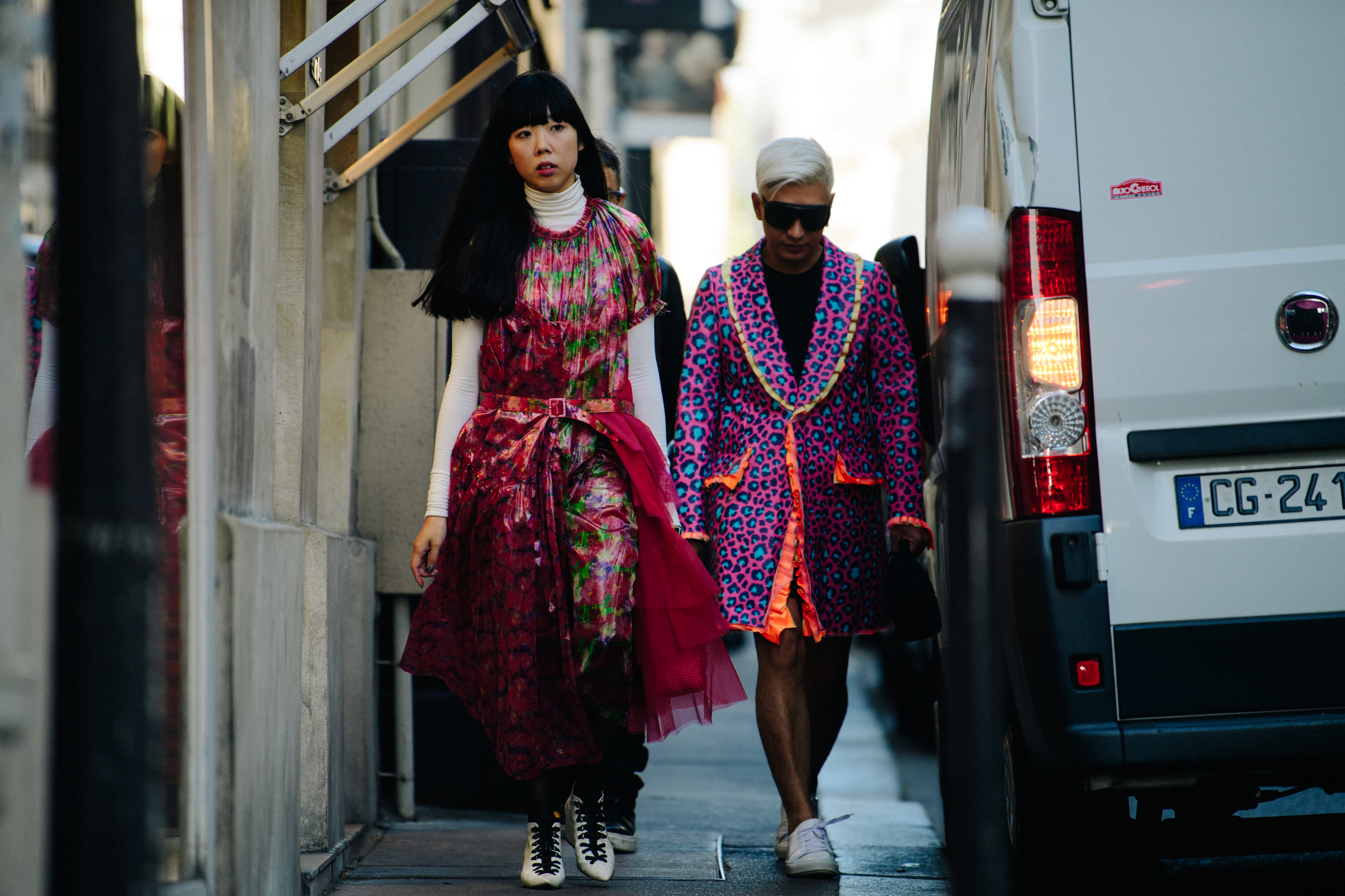 Two bloggers wearing pink