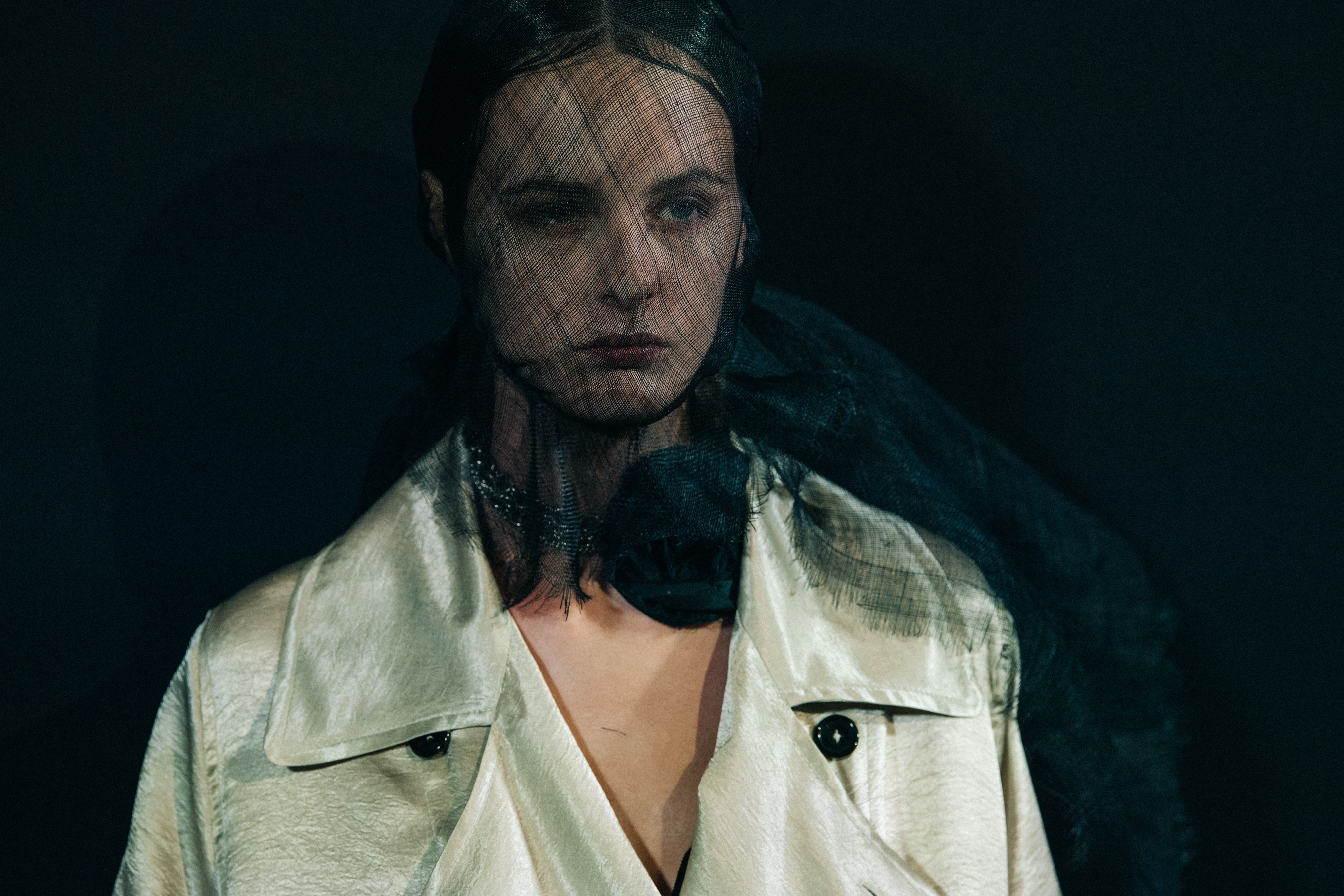 Hannah Elyse backstage at Ann Demeulemeester