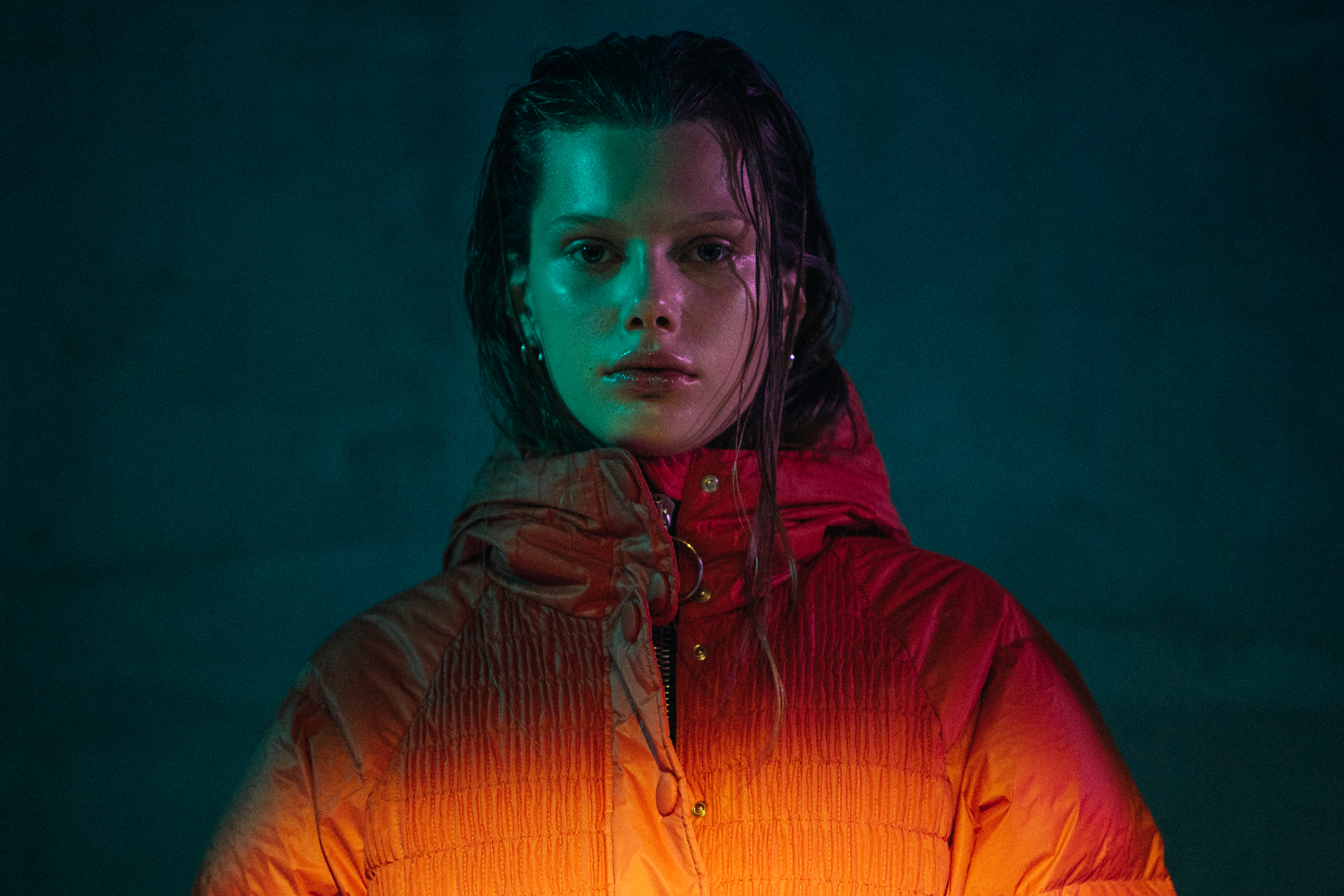 Models wearing red lenki lenki coats