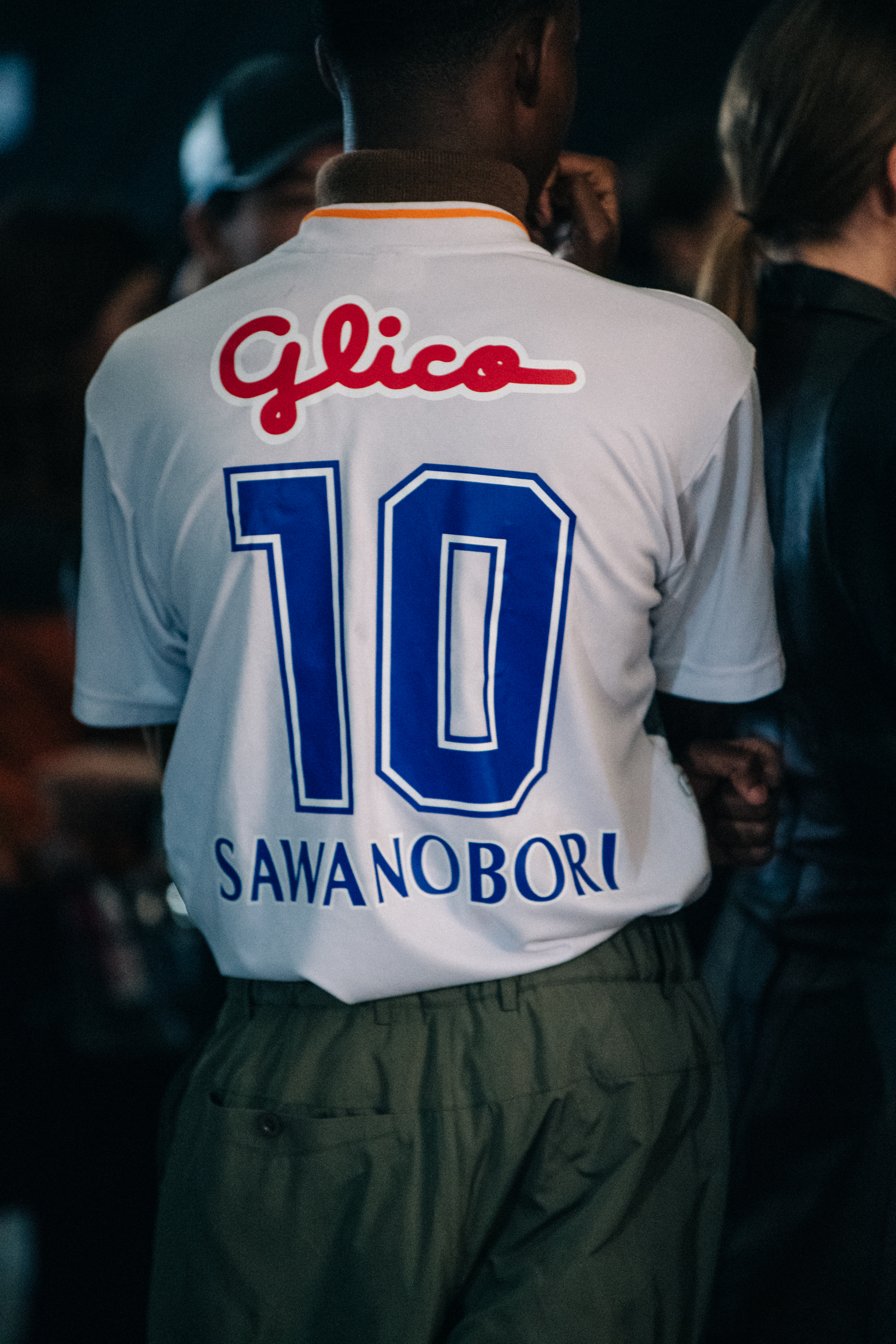 Model wearing footbal shirt at Han Kjøbenhavn