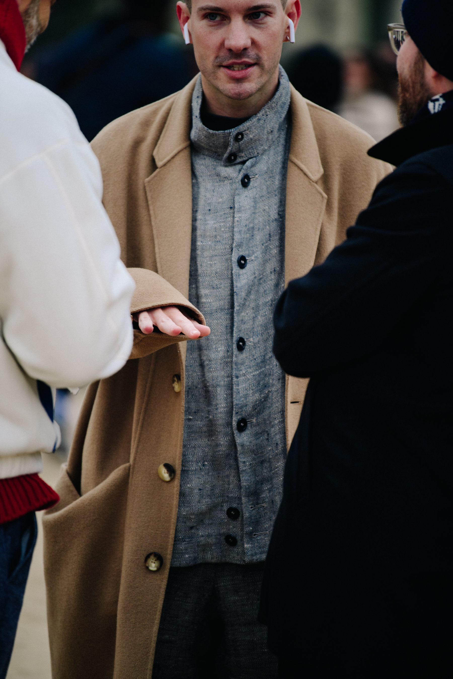 Man wearing grey shirt