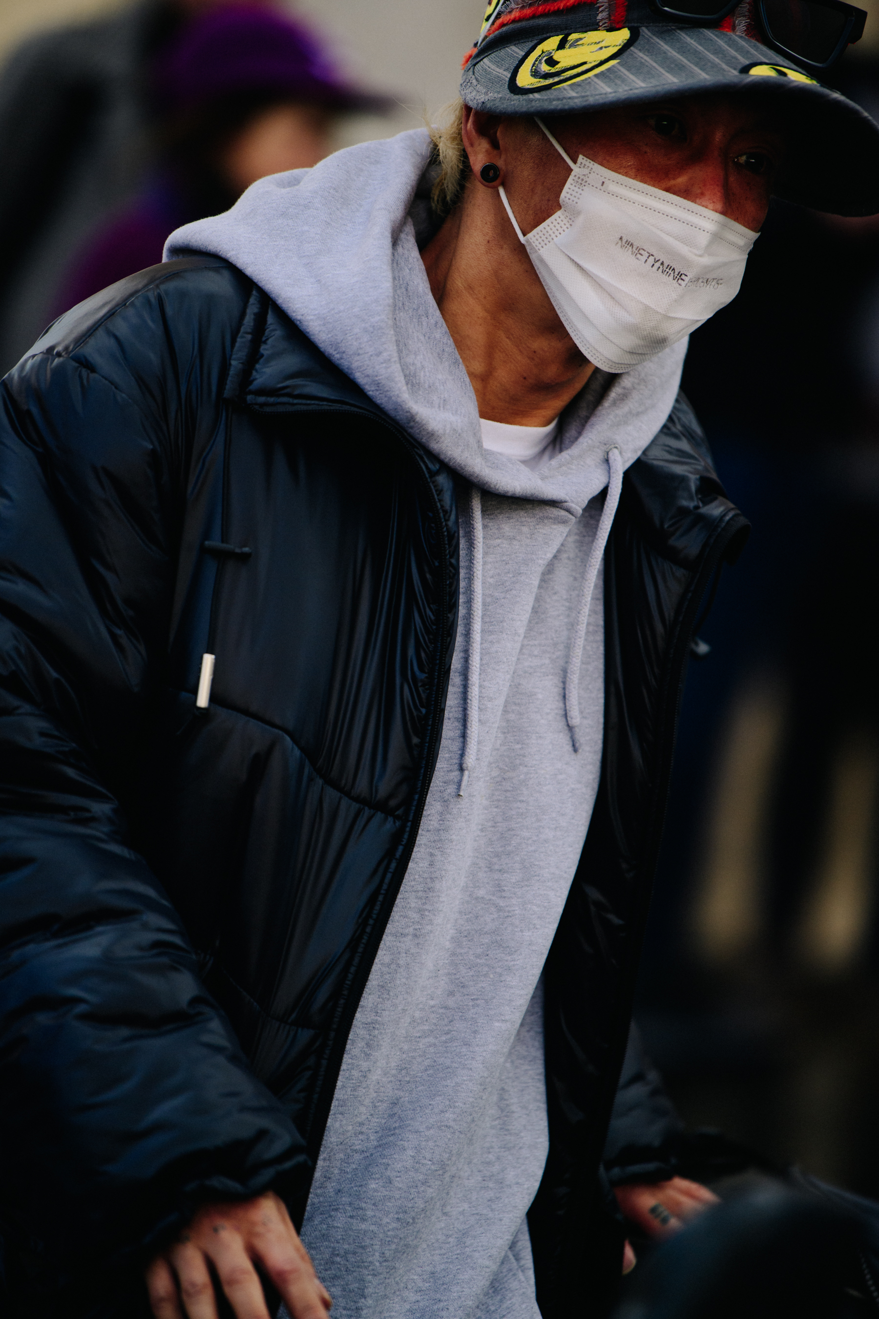 Man wearing facemask