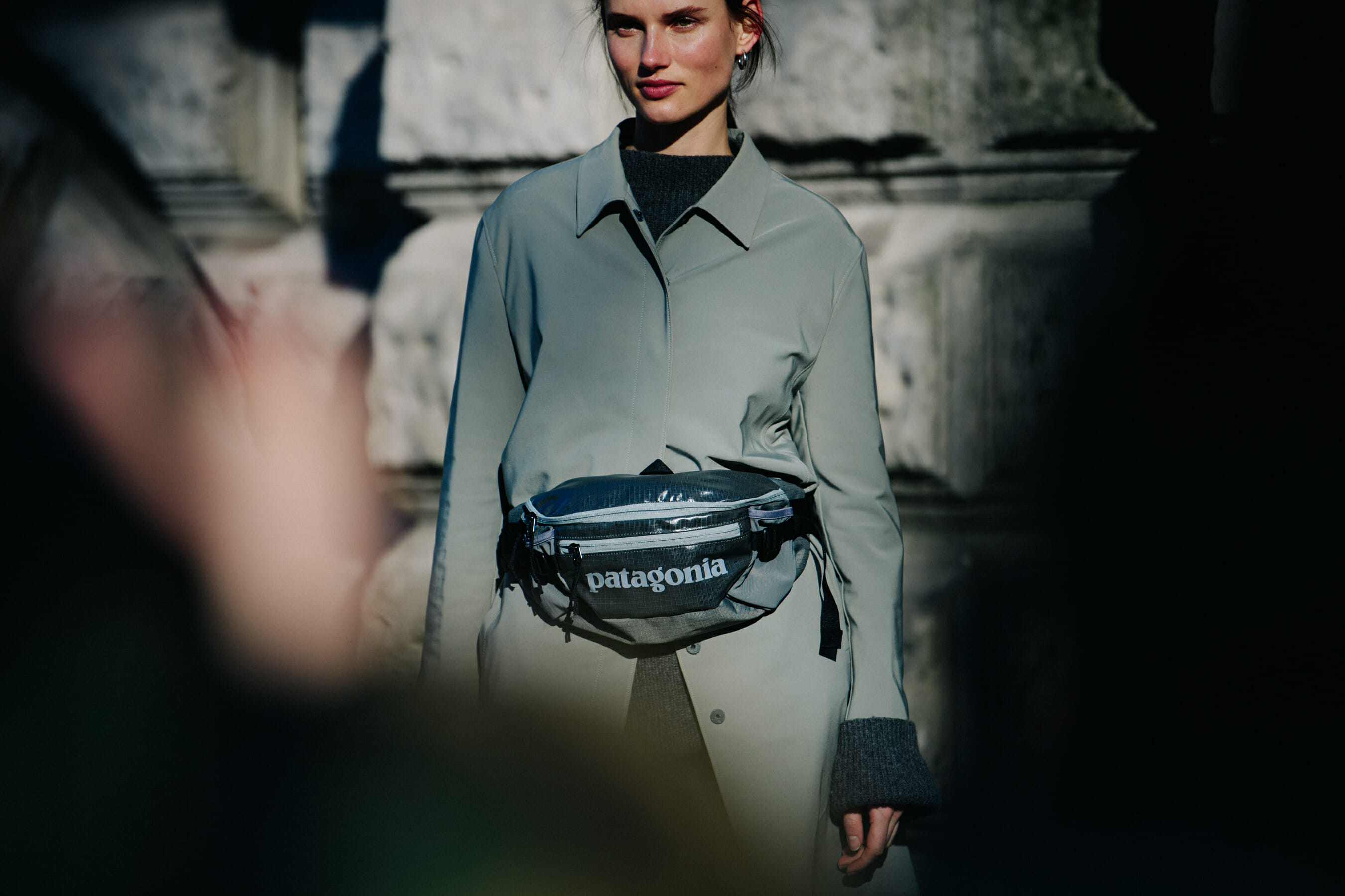 Model wearing Patagonia bag
