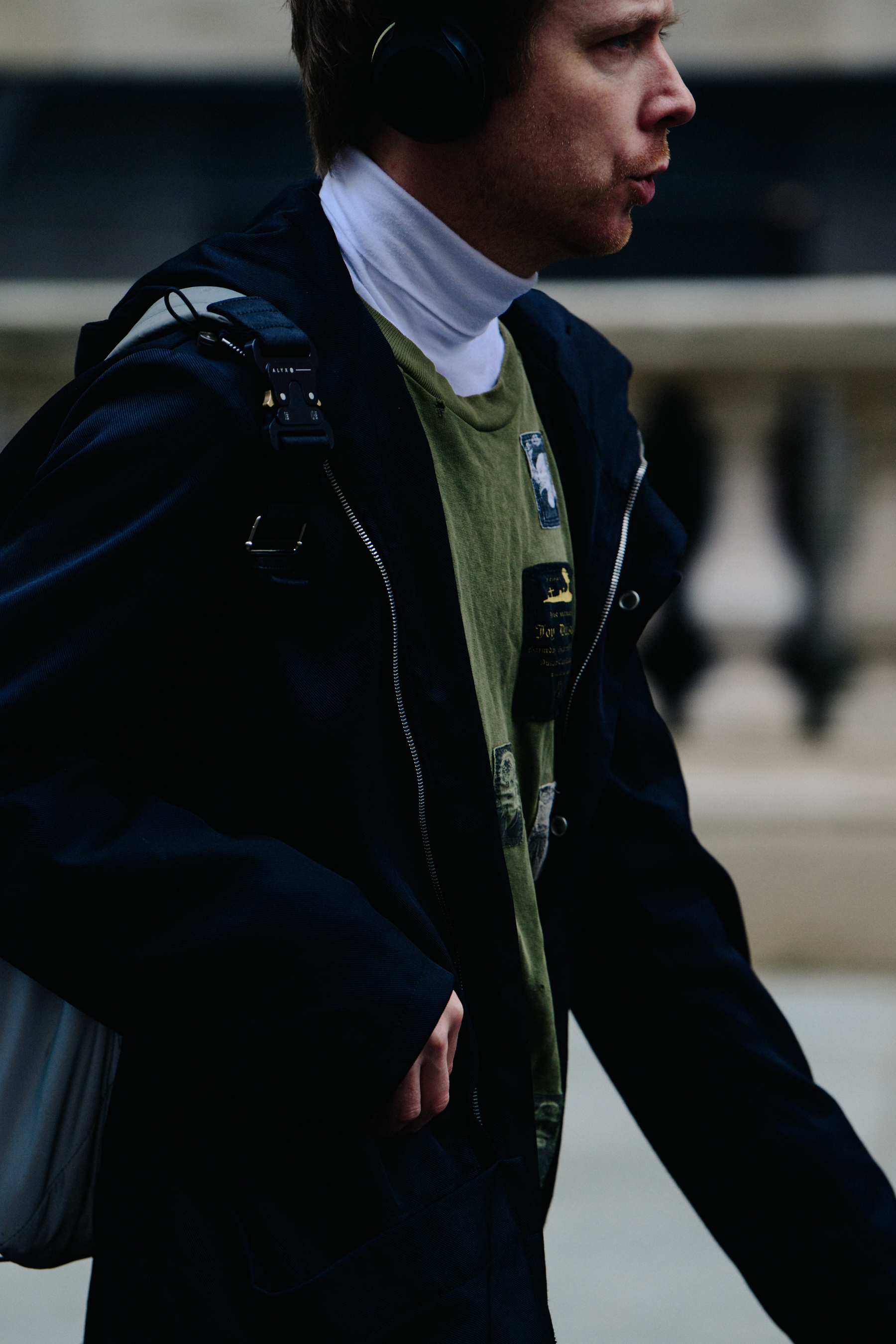 Man wearing Alyx bag