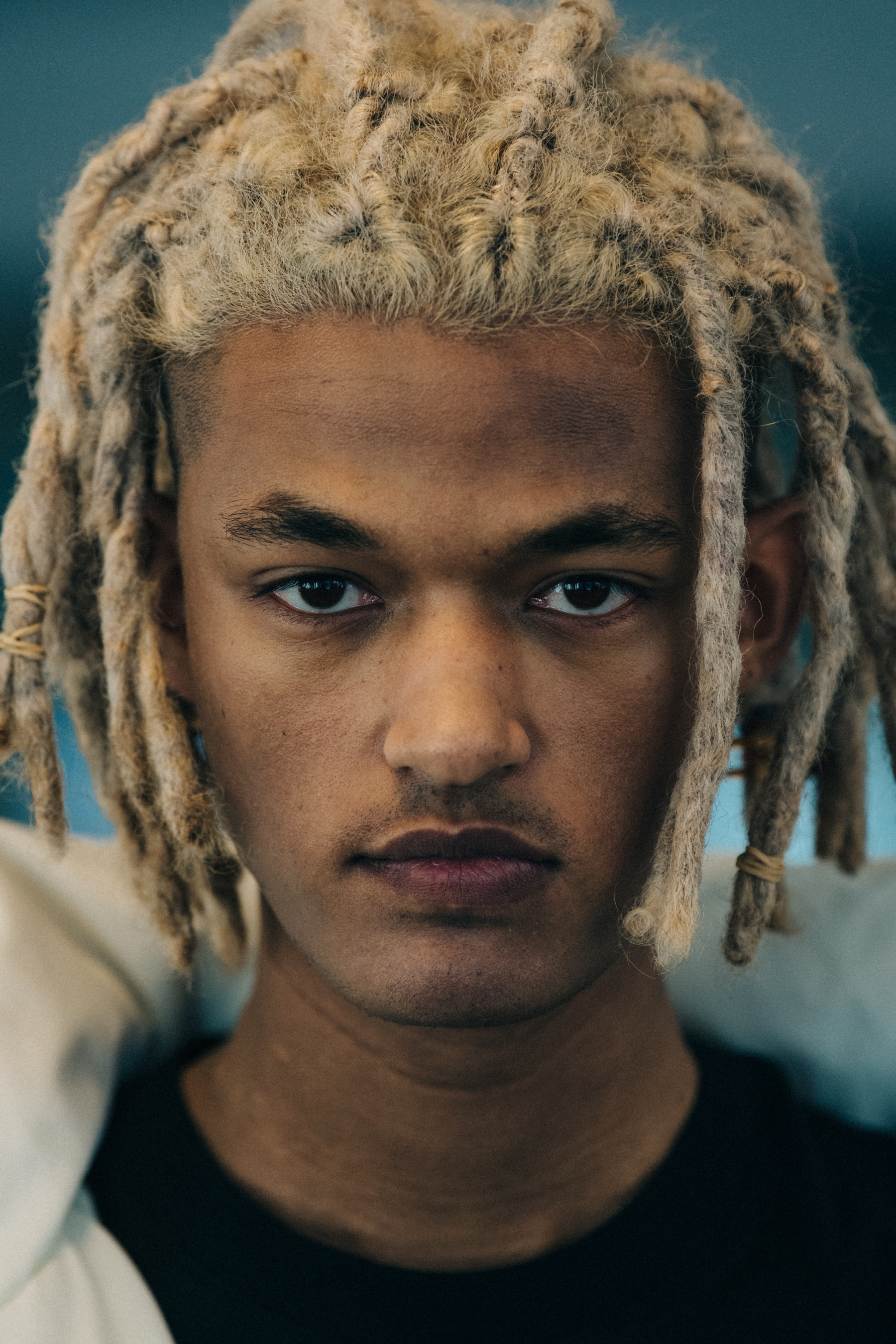 Vetle Emile backstage at J.Lindeberg