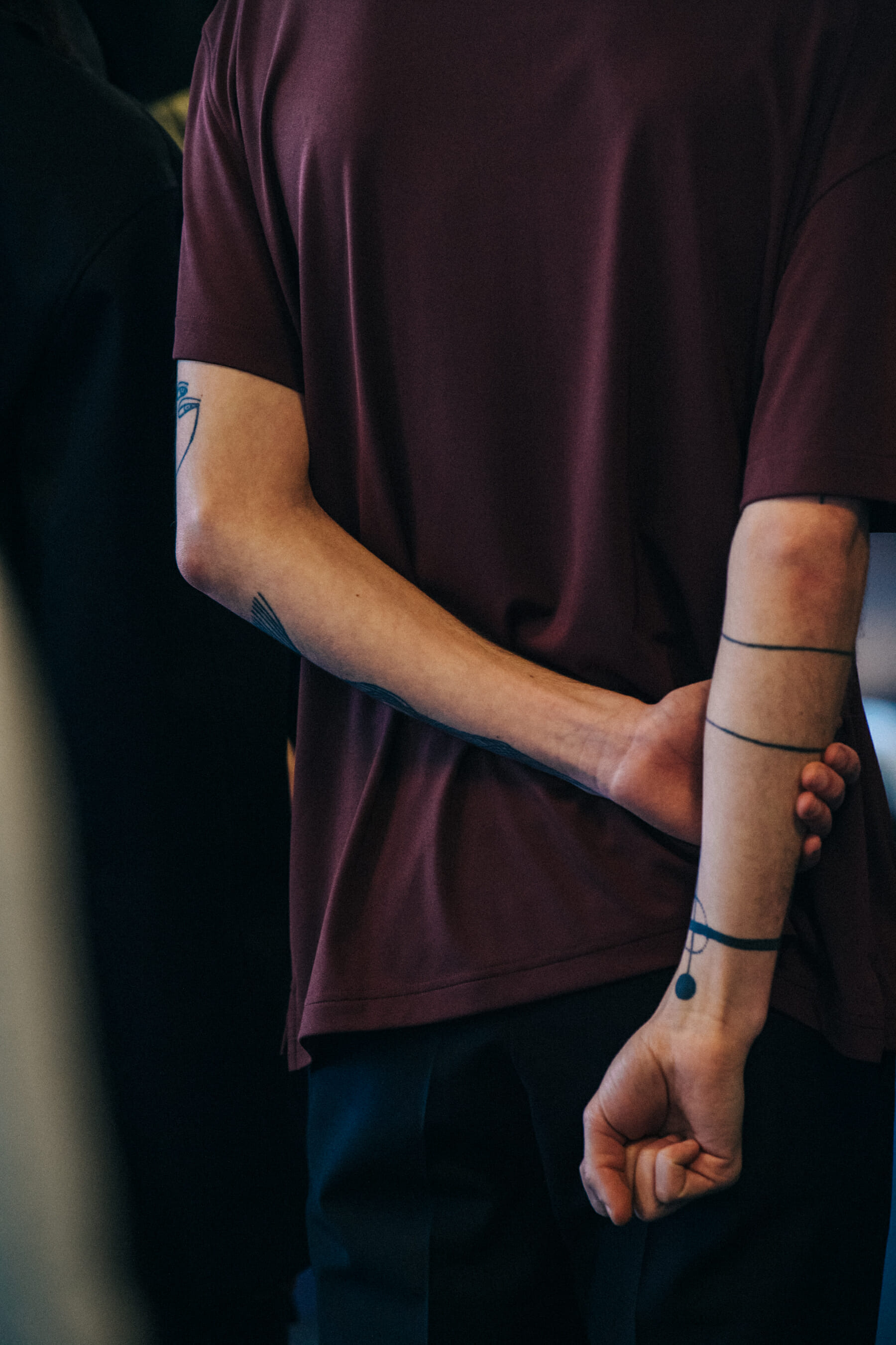 Elias Gozal backstage at J.Lindeberg