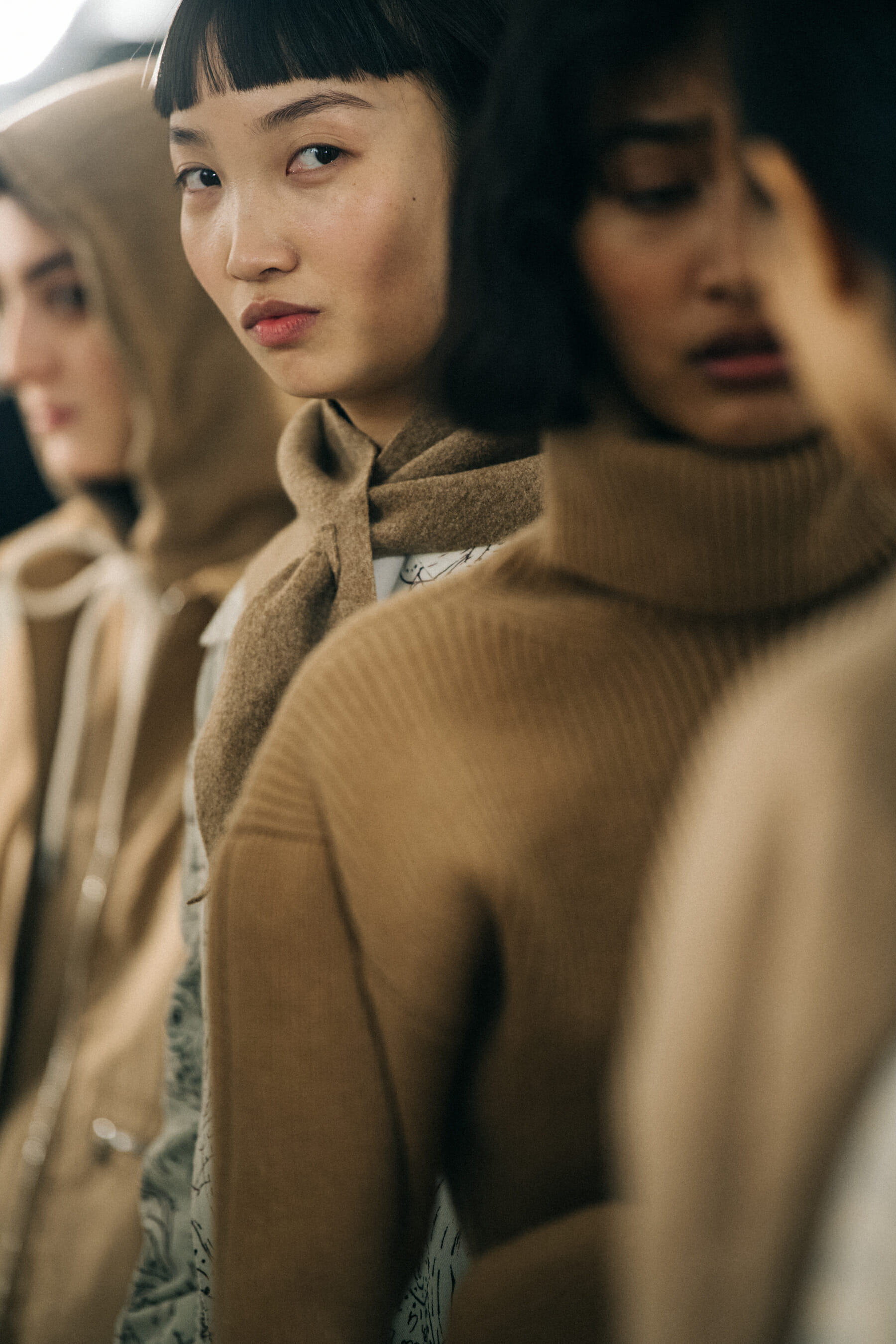 Zhong Liye backstage at Nehera