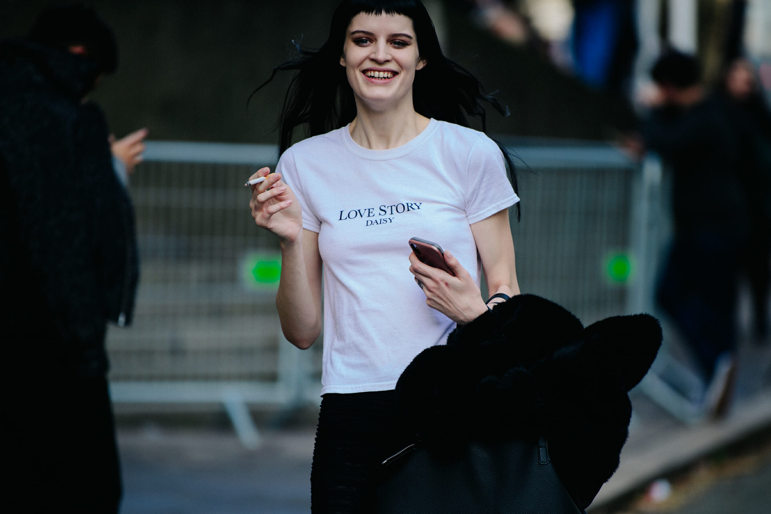 Model wearing white tee shirt