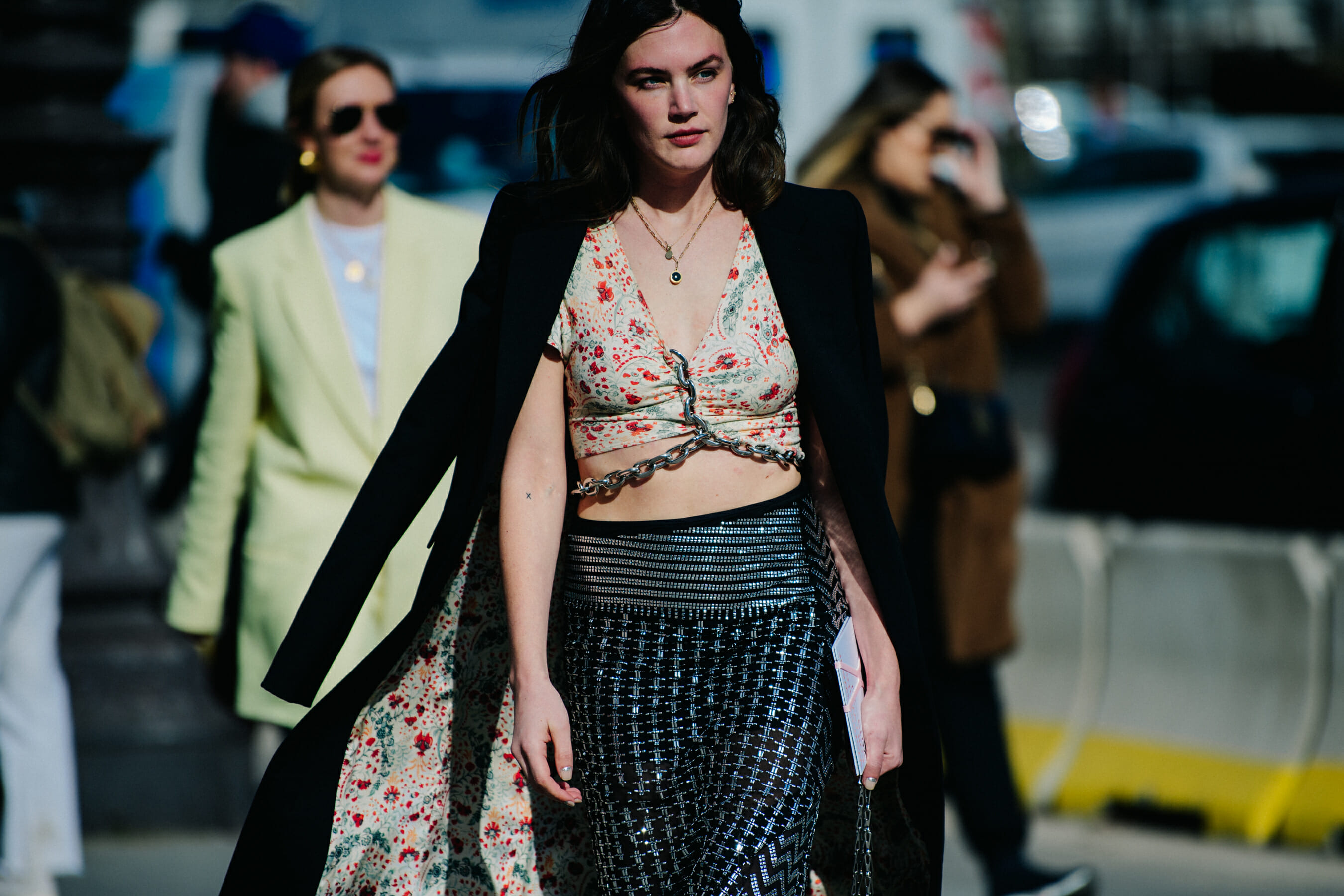 American woman wearing chain piece