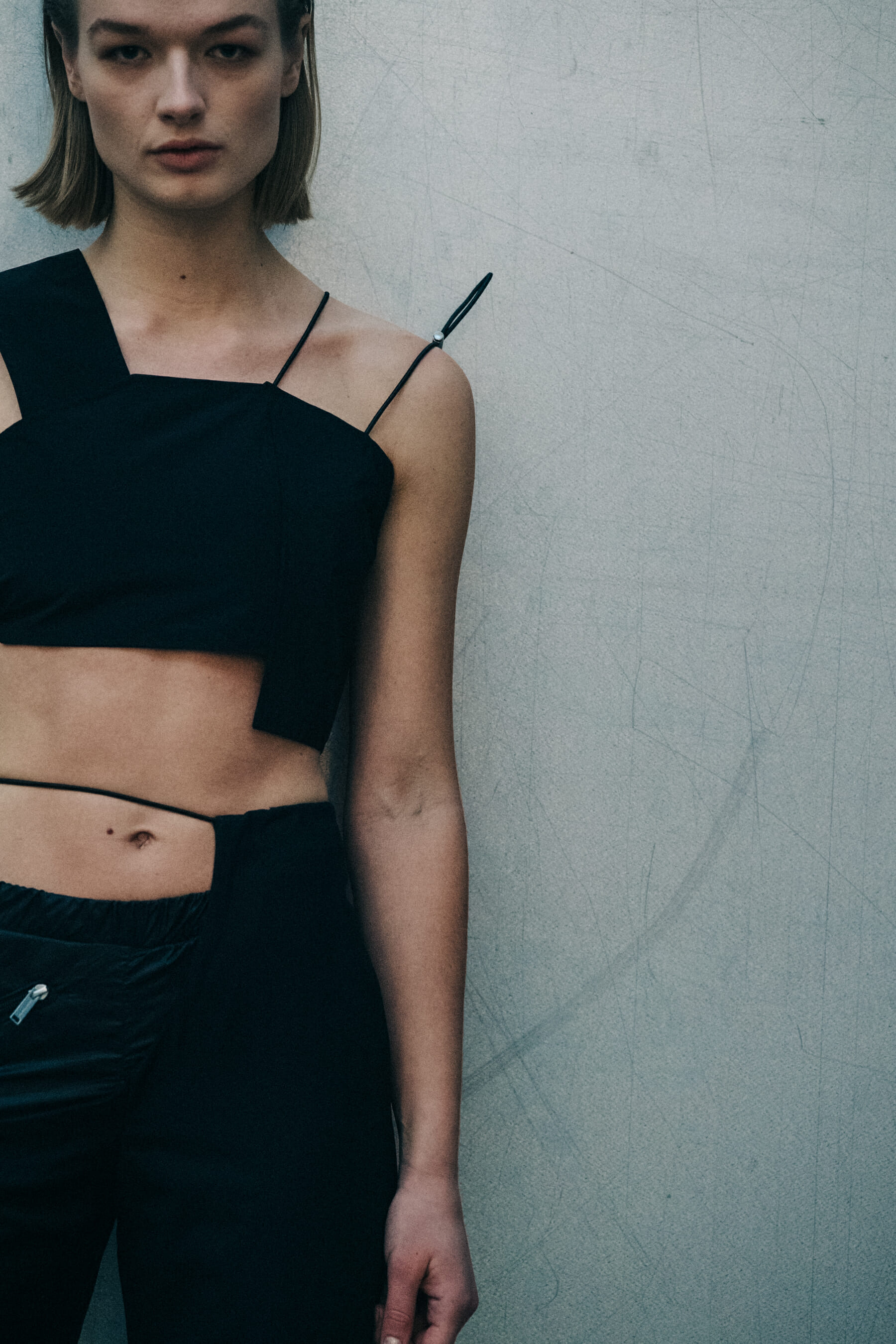 Luna Schulze backstage at Heliot Emil