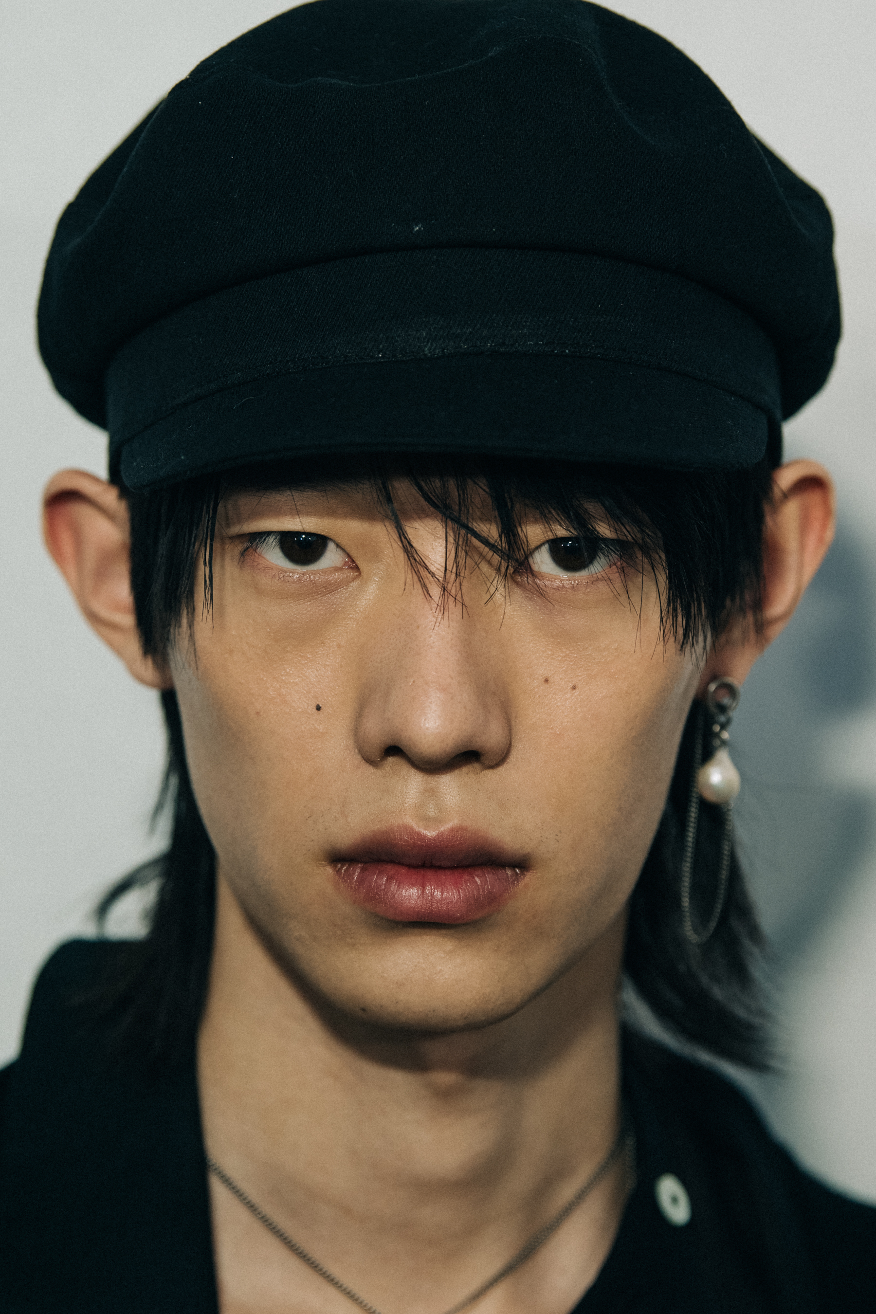 Ba Ruijie backstage at Ann Demeulemeester