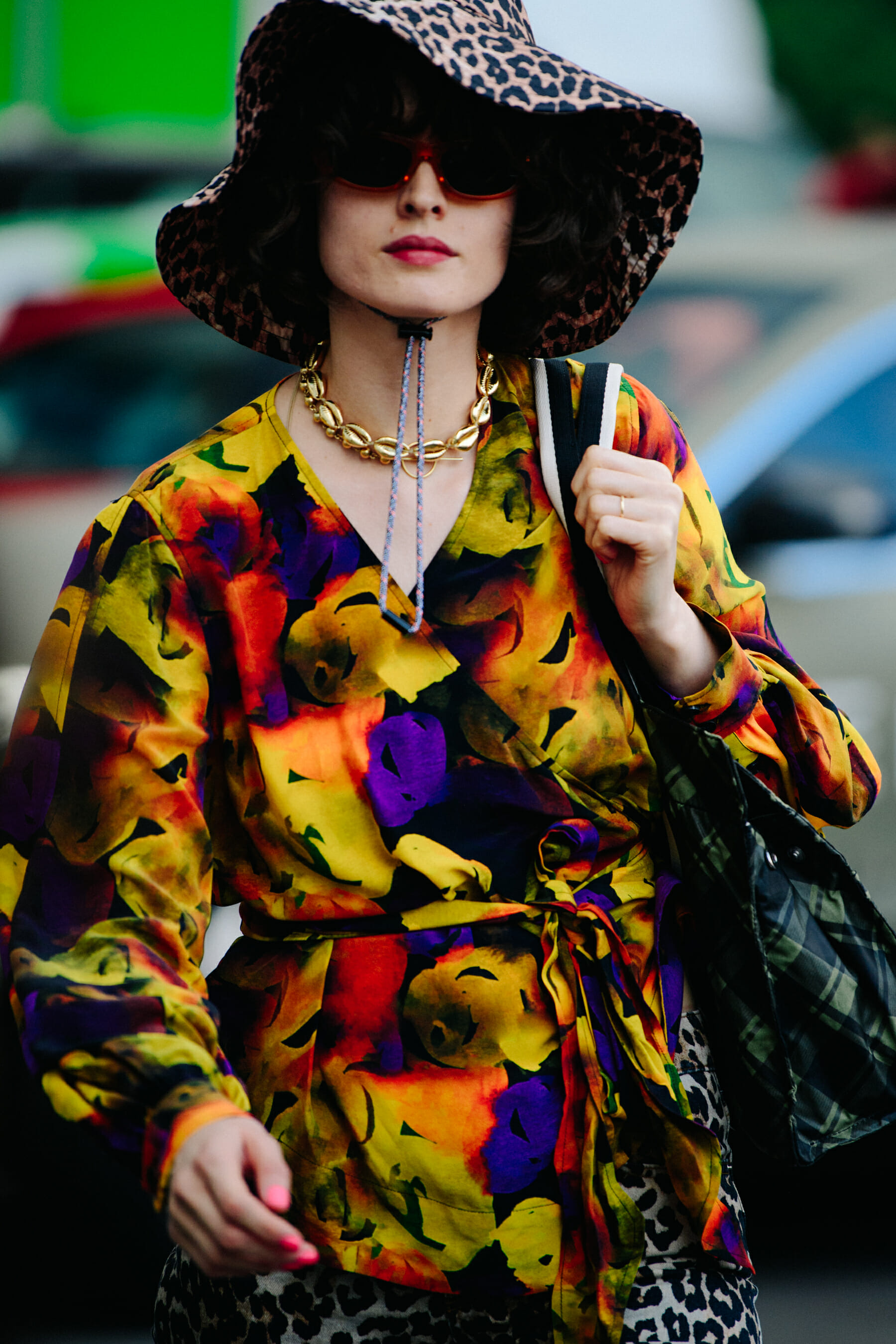 Woman wearing print hat