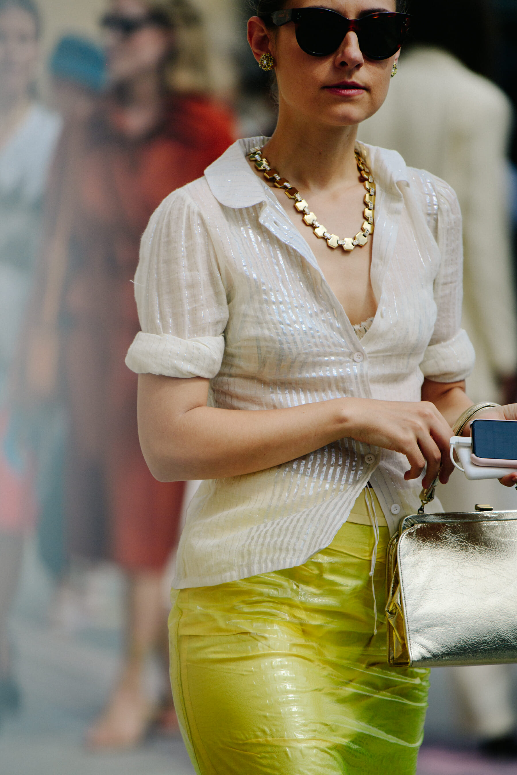 Woman wearing light shirt