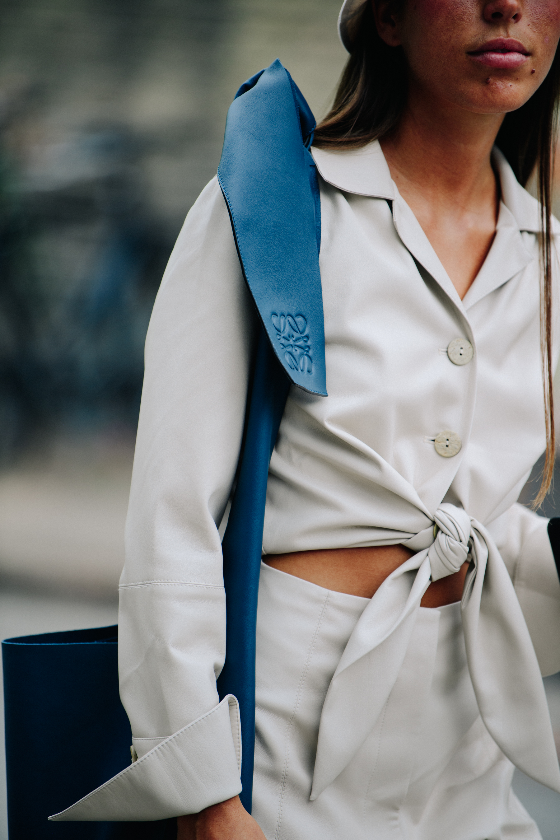 Women wearing Loewe bag