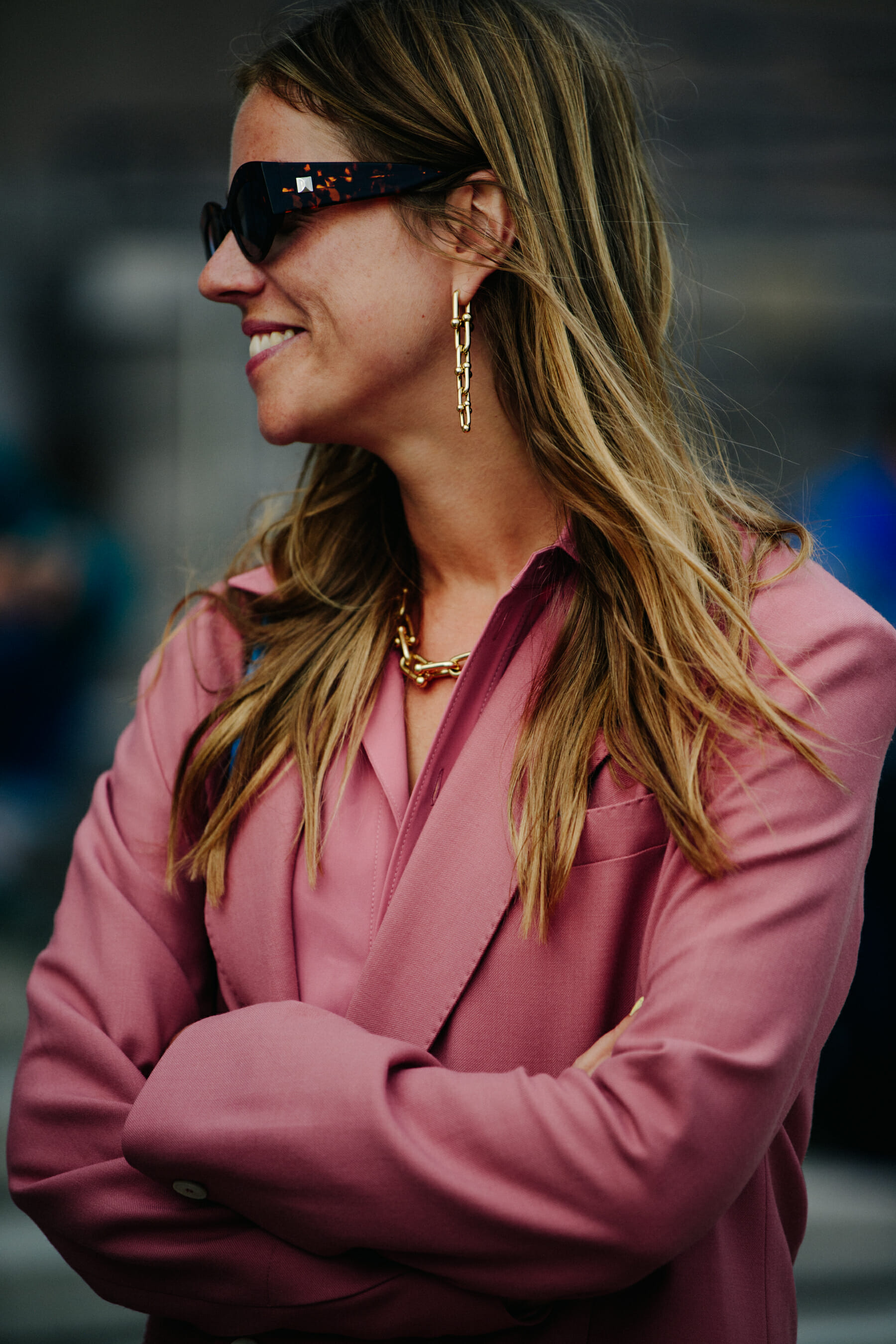 Woman wearing pink top