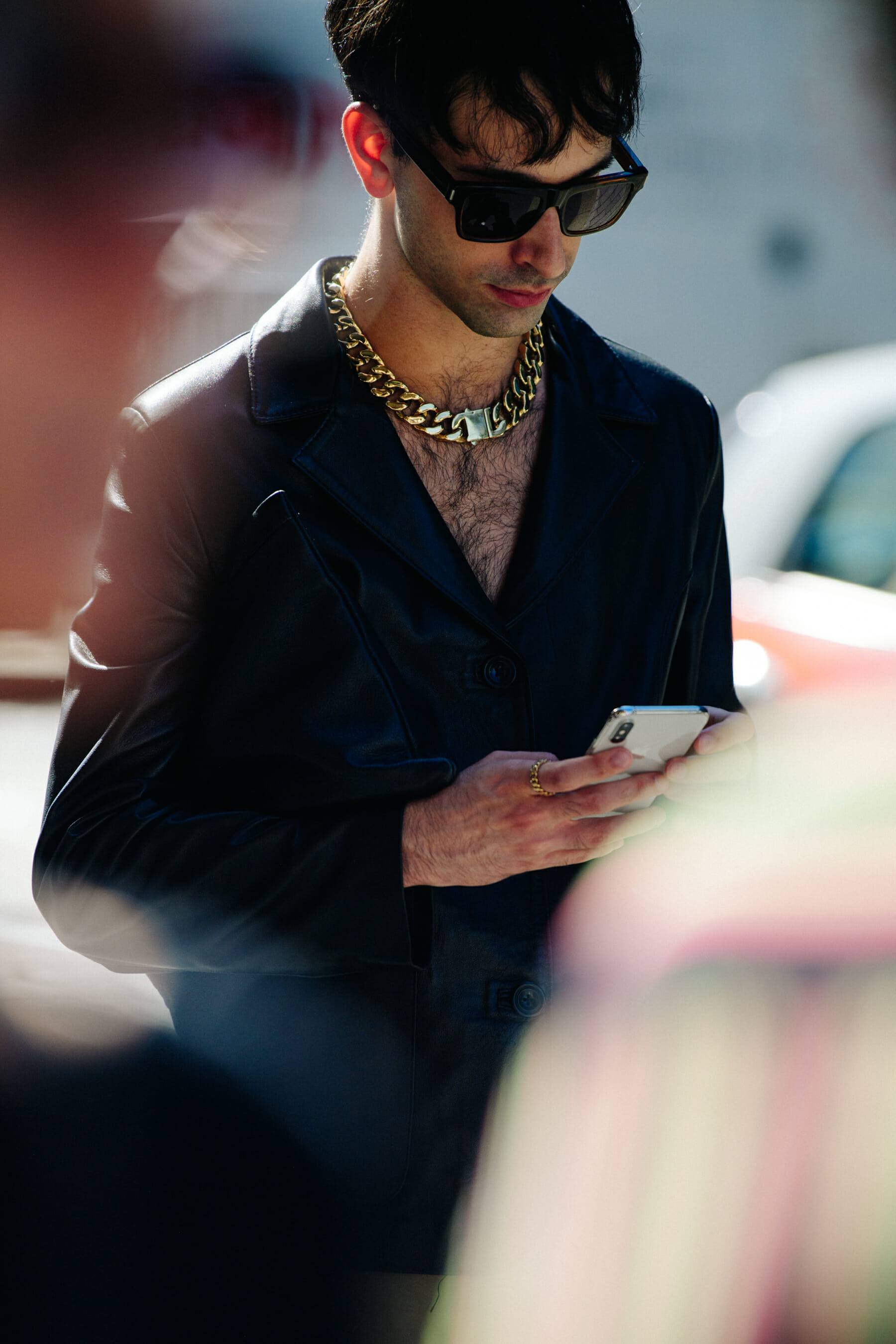 Man wearing large gold chain