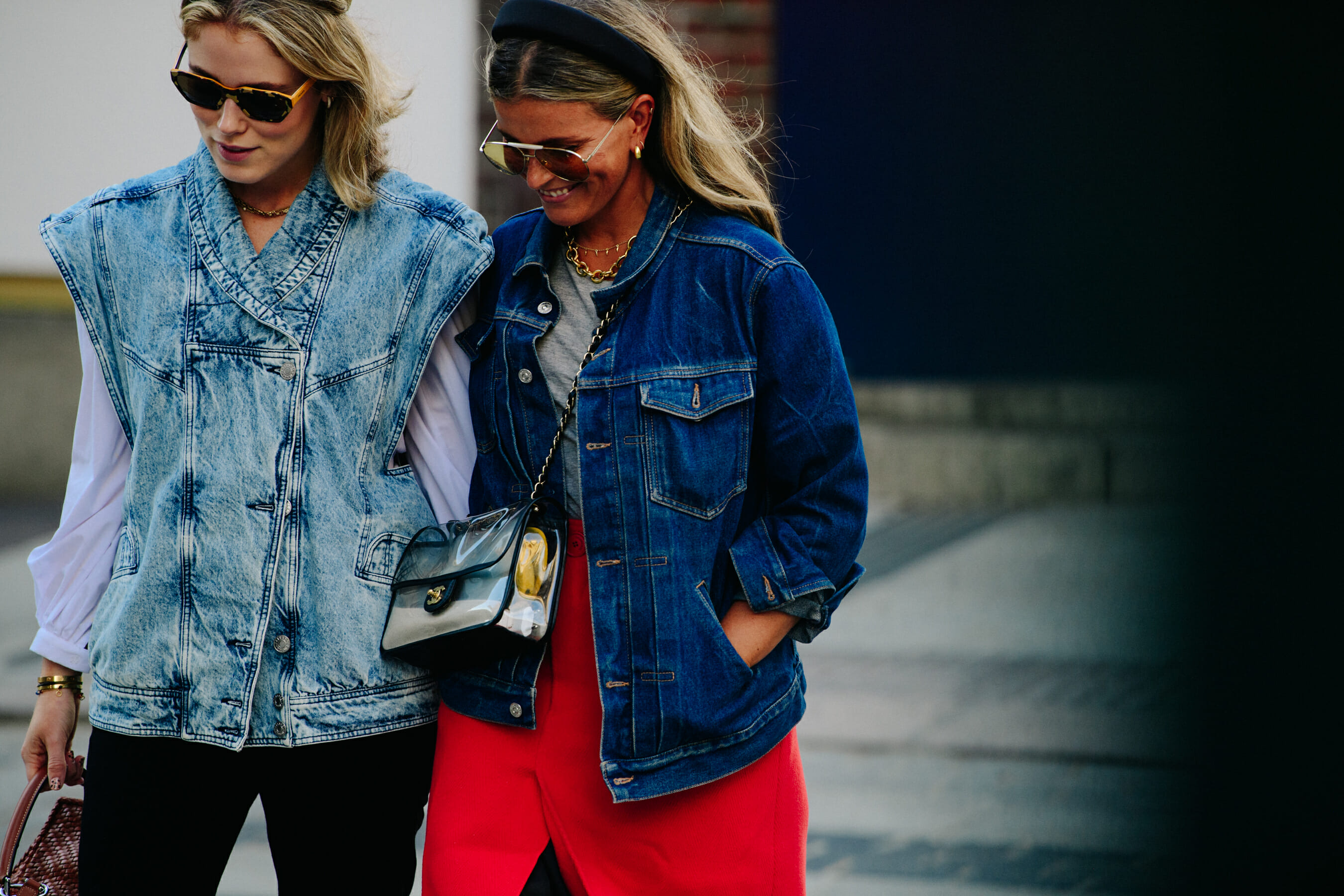 Two Norwegain bloggers wearing denim